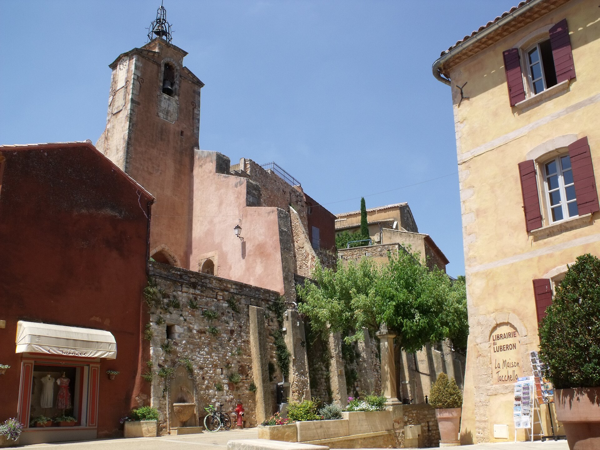 Den ockrafärgade byn Roussillon i Luberon