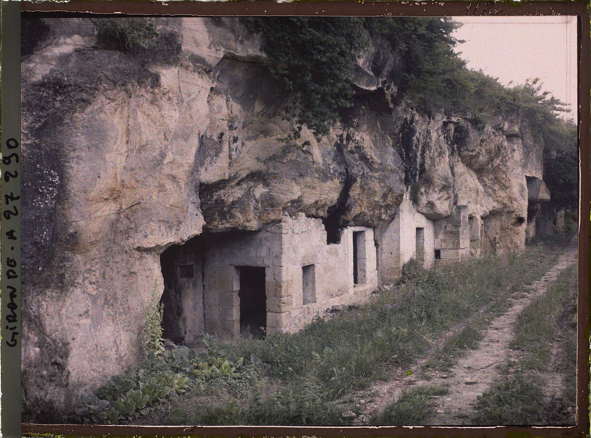Podzemní lomy a sklepy pod Saint-Émilion