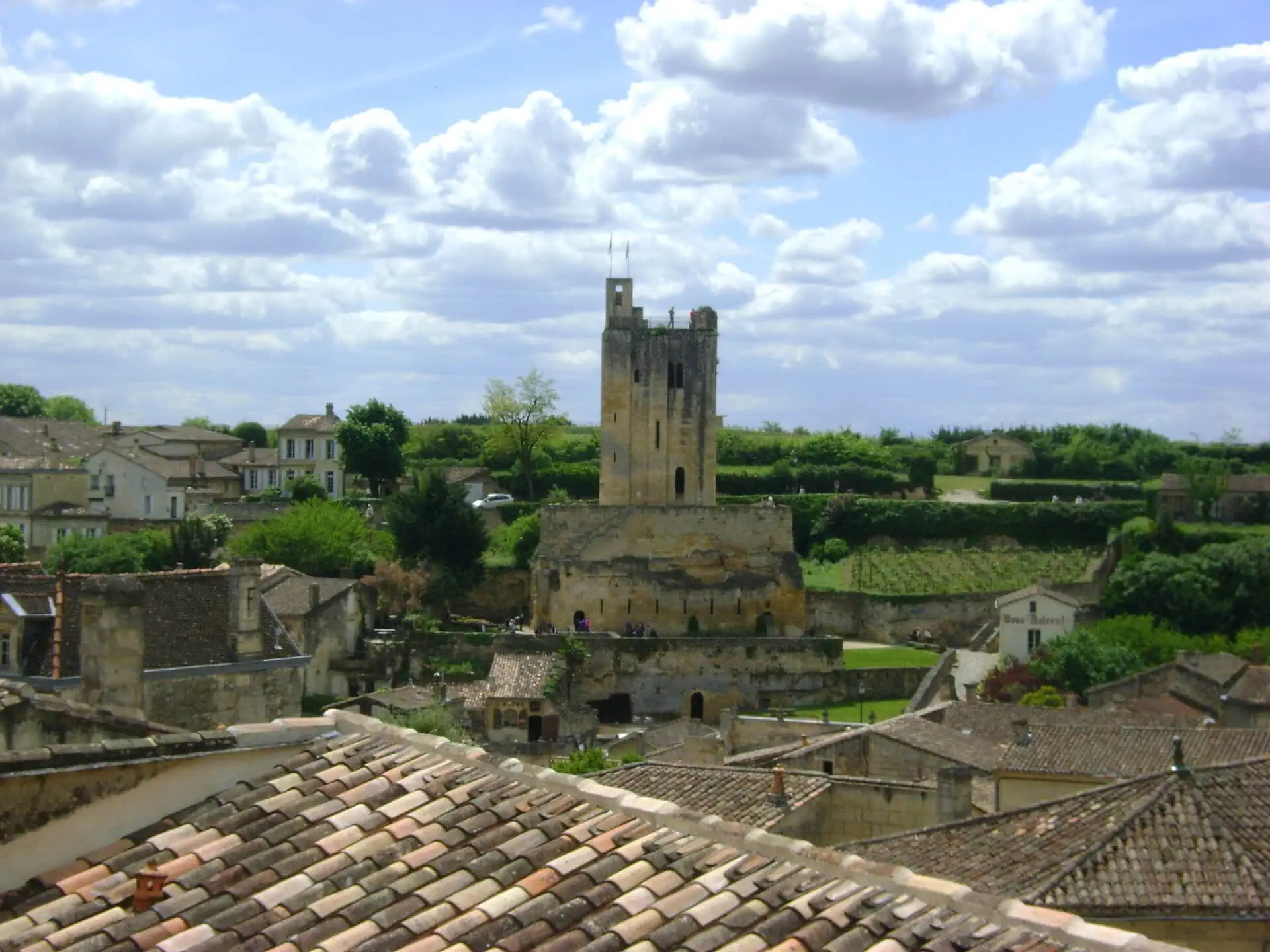 Věž Tour du Roy (Château du Roi) v Saint-Émilion