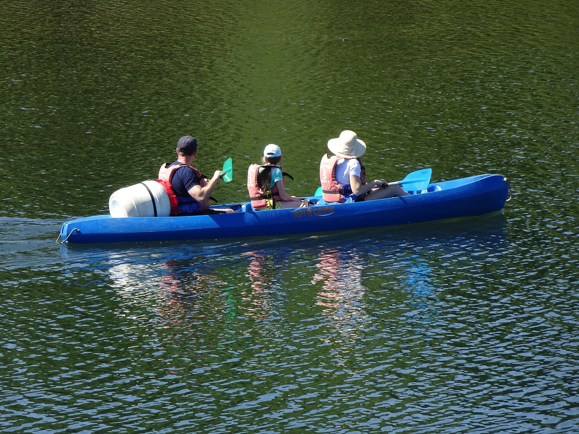 Ardèche, Francia: 12 cose da vedere e fare nel 2026 86 Canoa sul fiume nel canyon dell'Ardèche