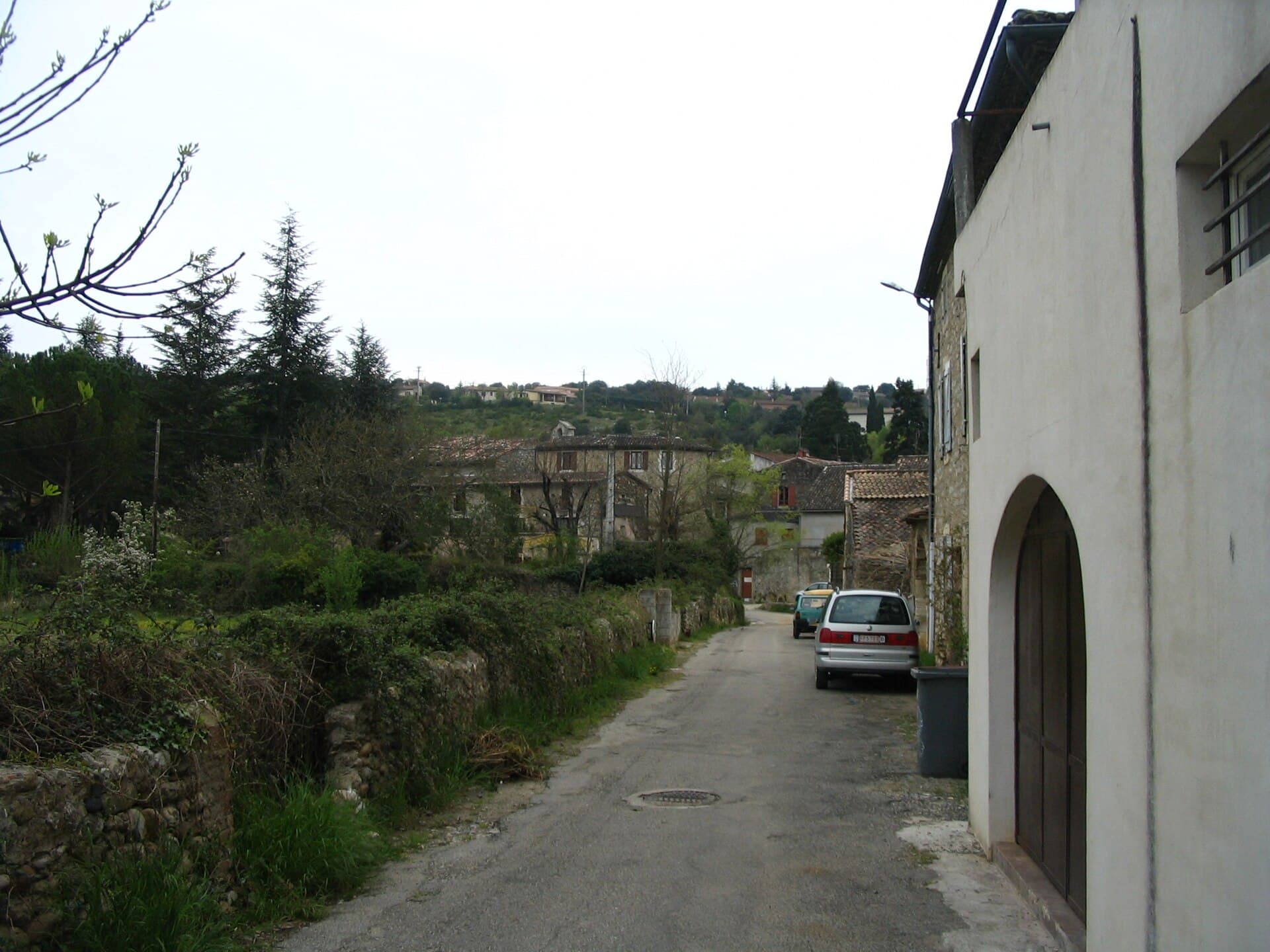 Ardèche, Francia: 12 cose da vedere e fare nel 2026 89 La cittadina di Vallon-Pont-d'Arc, porta del canyon