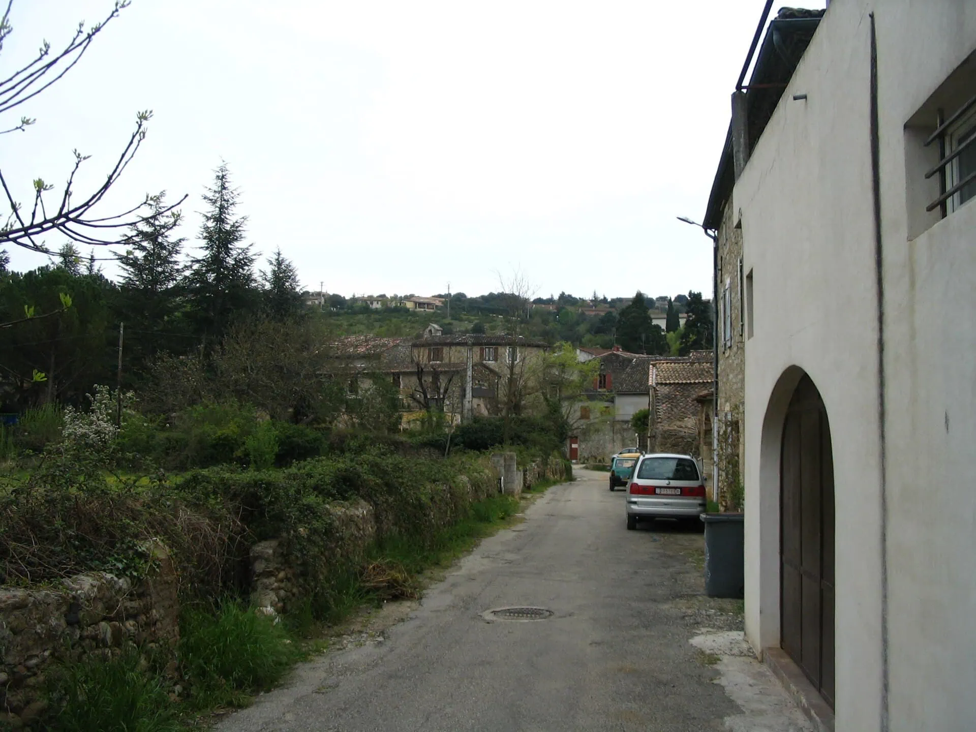 Ardèche, Francia: 12 cosas que ver y hacer en 2026 7 Pueblo de Vallon-Pont-d'Arc, puerta de entrada al cañón