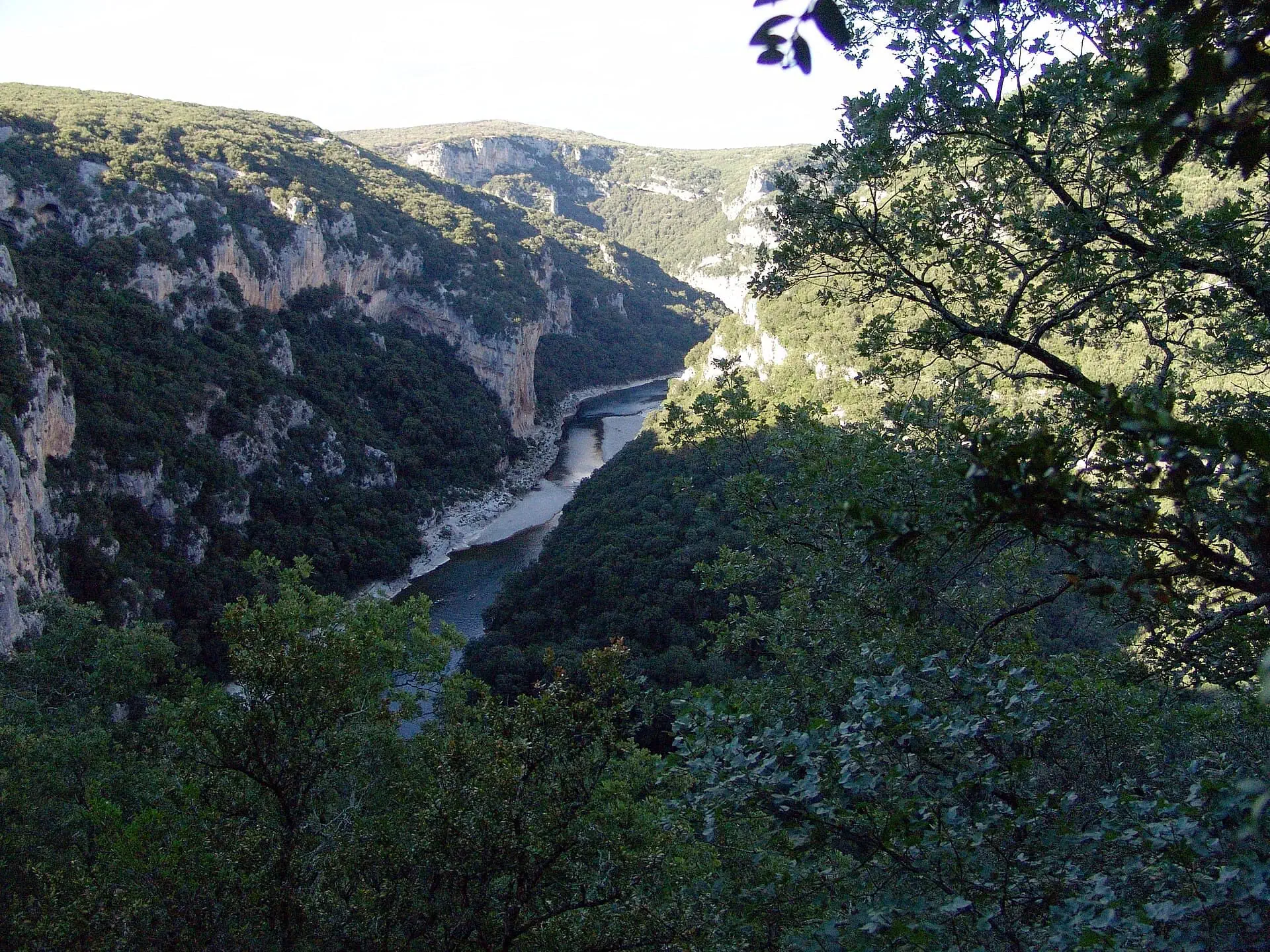 Ardèche, Francia: 12 cosas que ver y hacer en 2026 14 Mirador a pie sobre el cañón del Ardèche