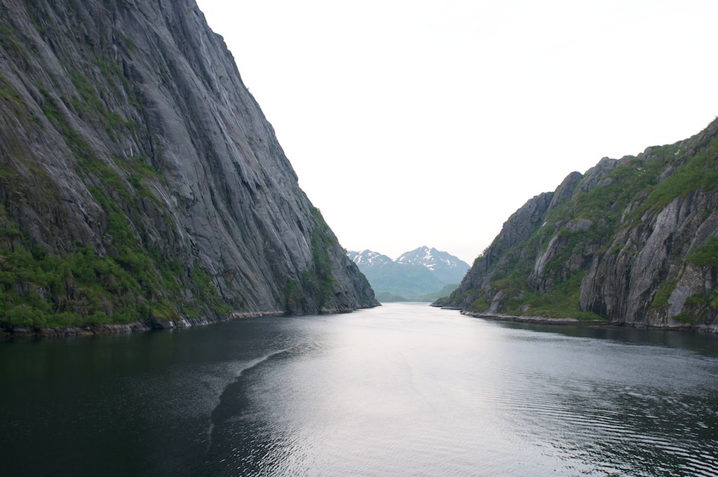 Plavba do Trollfjordu: ticho mezi skalami