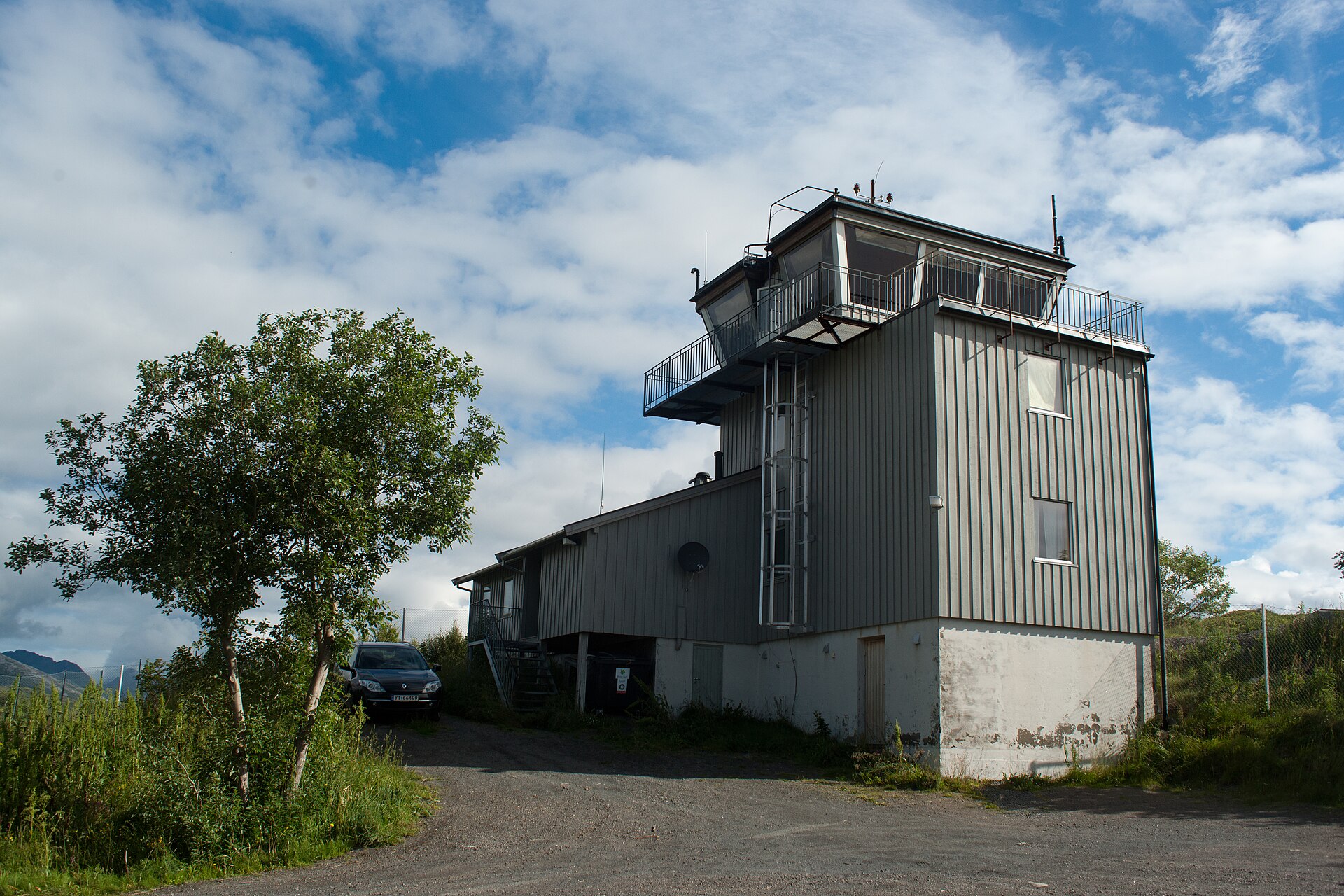 Letecky: Letiště Evenes vs. Bodø