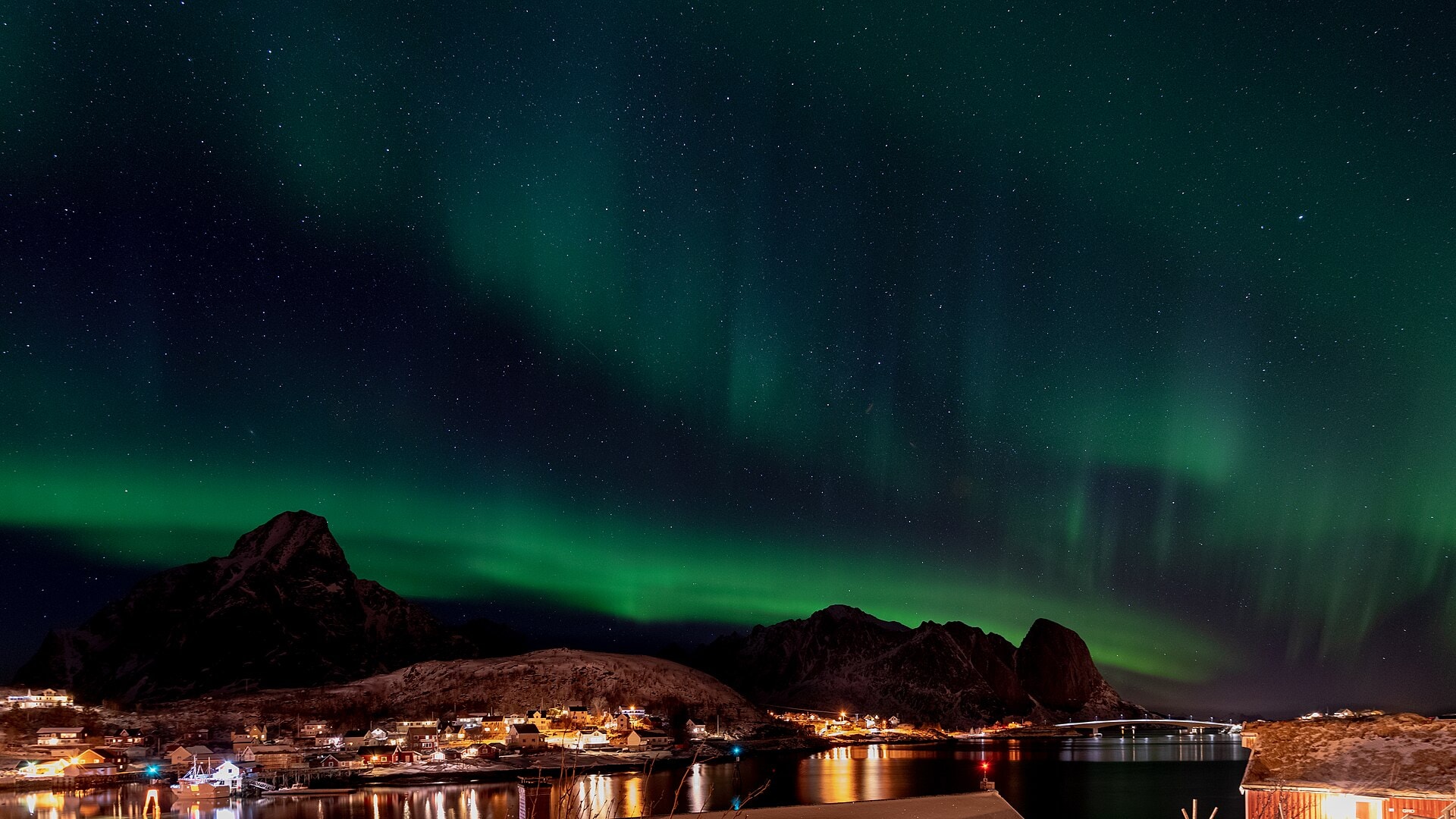 Aurora boreală în Lofoten: când, unde și cum s-o vezi în 2026 4 Aurora boreală și cerul înstelat în Lofoten
