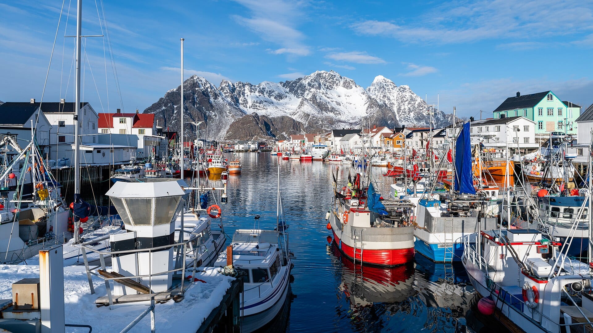 Isole Lofoten in auto: road trip lungo la strada E10 6 Henningsvær alle isole Lofoten