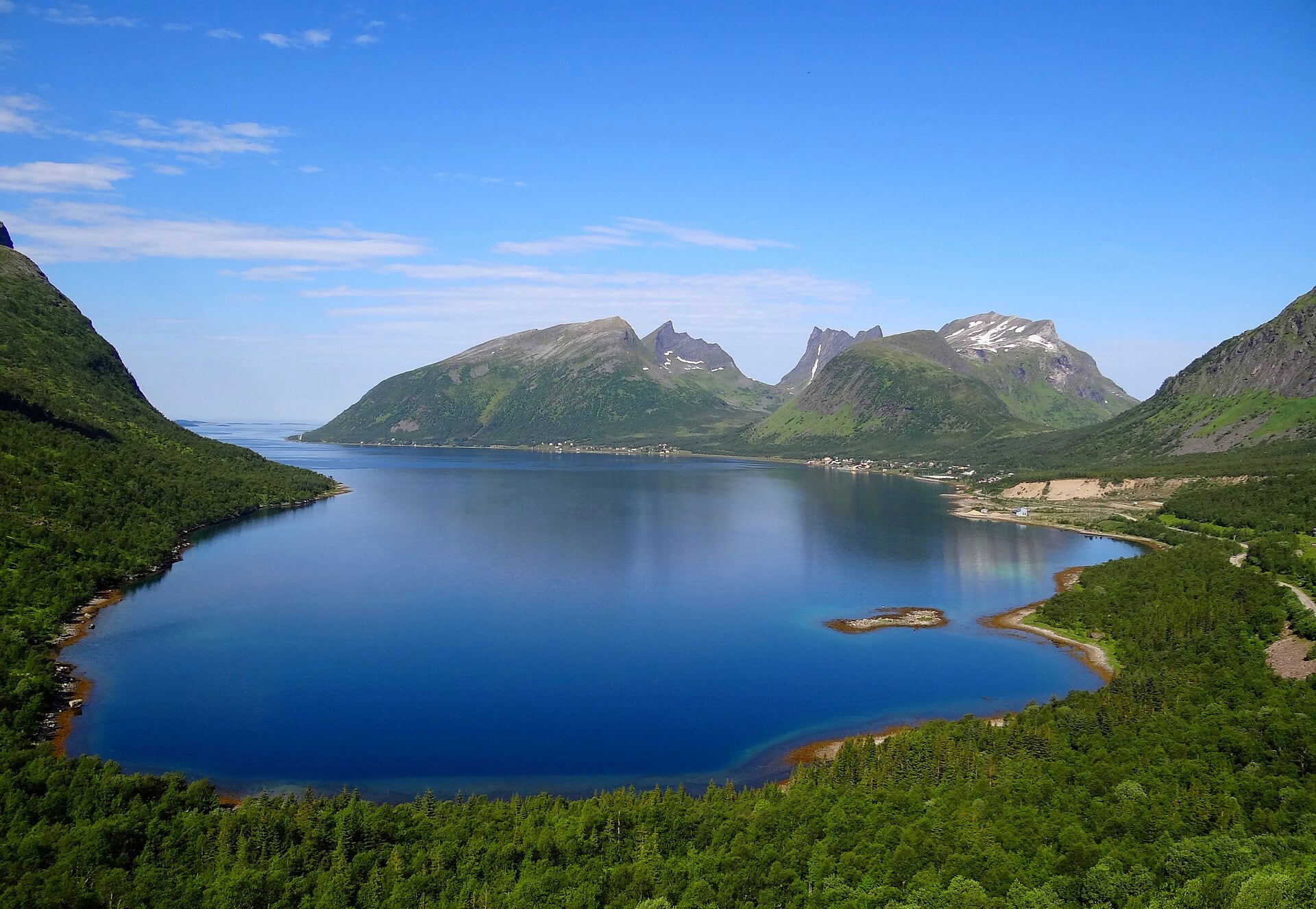 Senja Norvegia: 7 lucruri de văzut și făcut lângă Lofoten 2026 8 Belvederea Bergsbotn