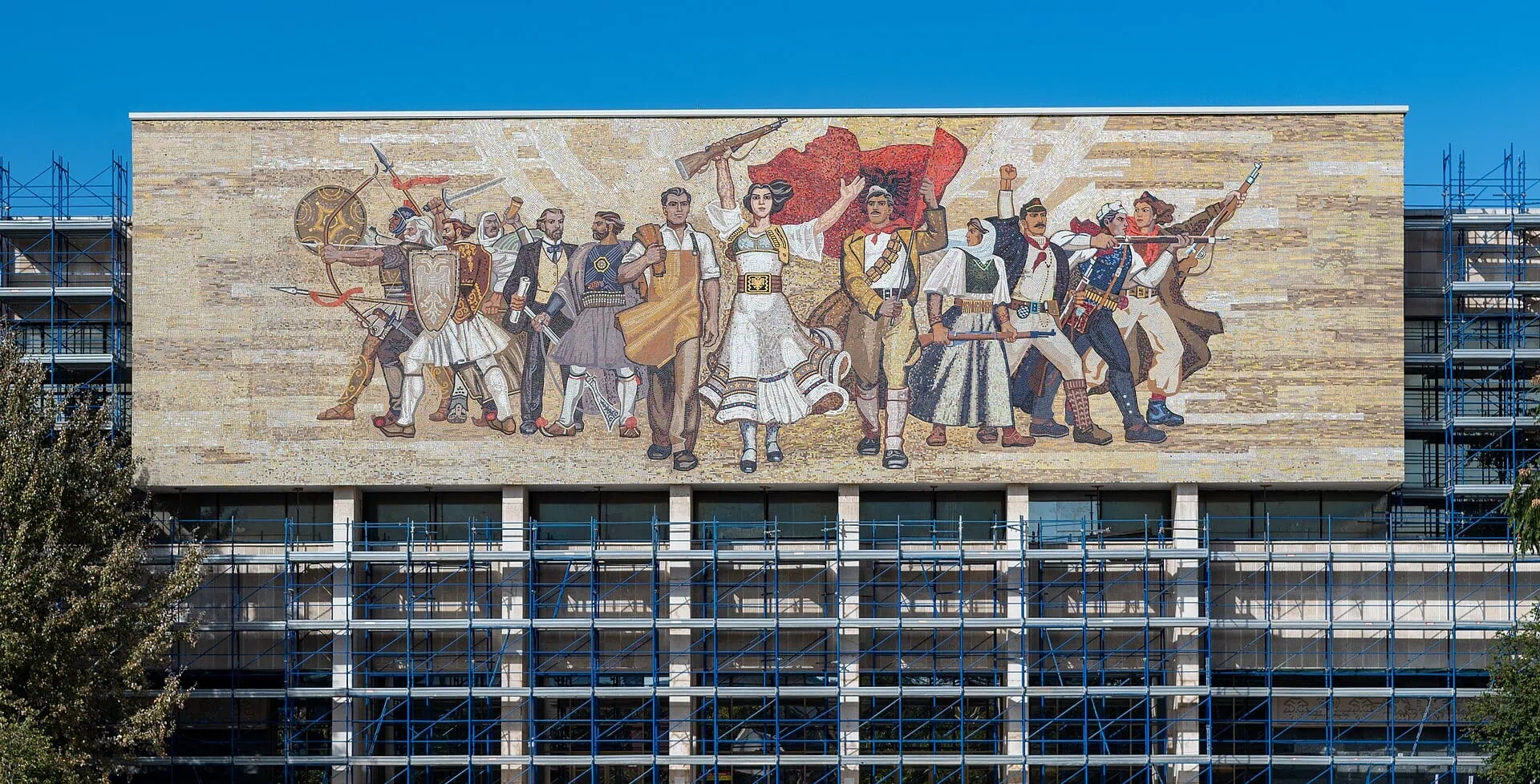 Tirana, Albânia: 14 coisas para ver na capital em 2026 5 Museu Histórico Nacional