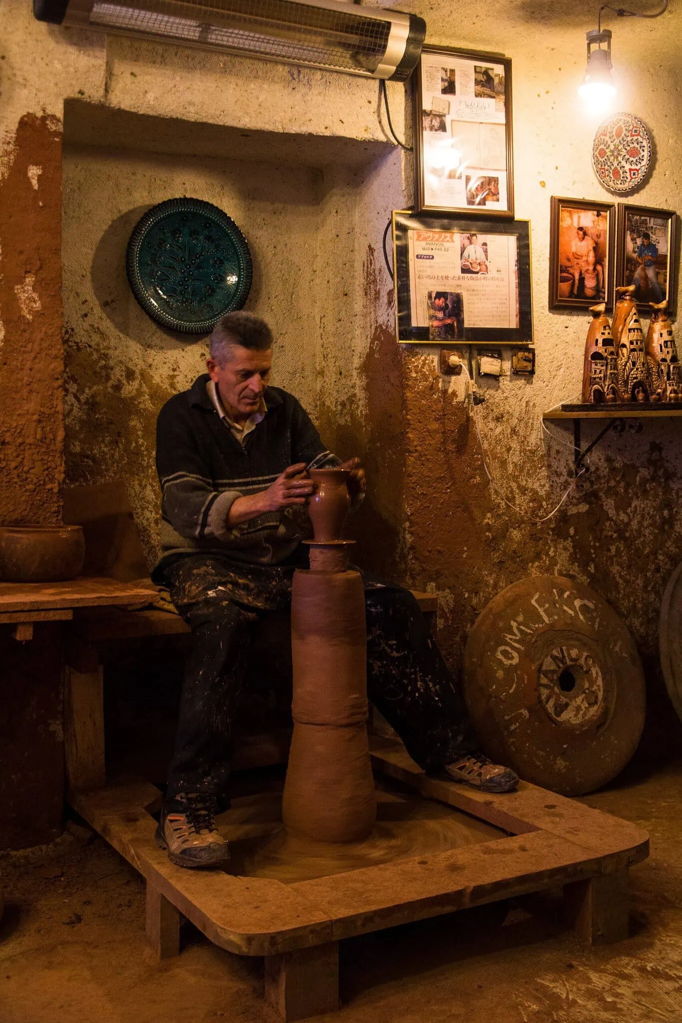 Kapadókia: 13 tipov, čo vidieť a robiť (balóny, Göreme a cave hotely) 15 Avanos a hrnčiarstvo na Červenej rieke