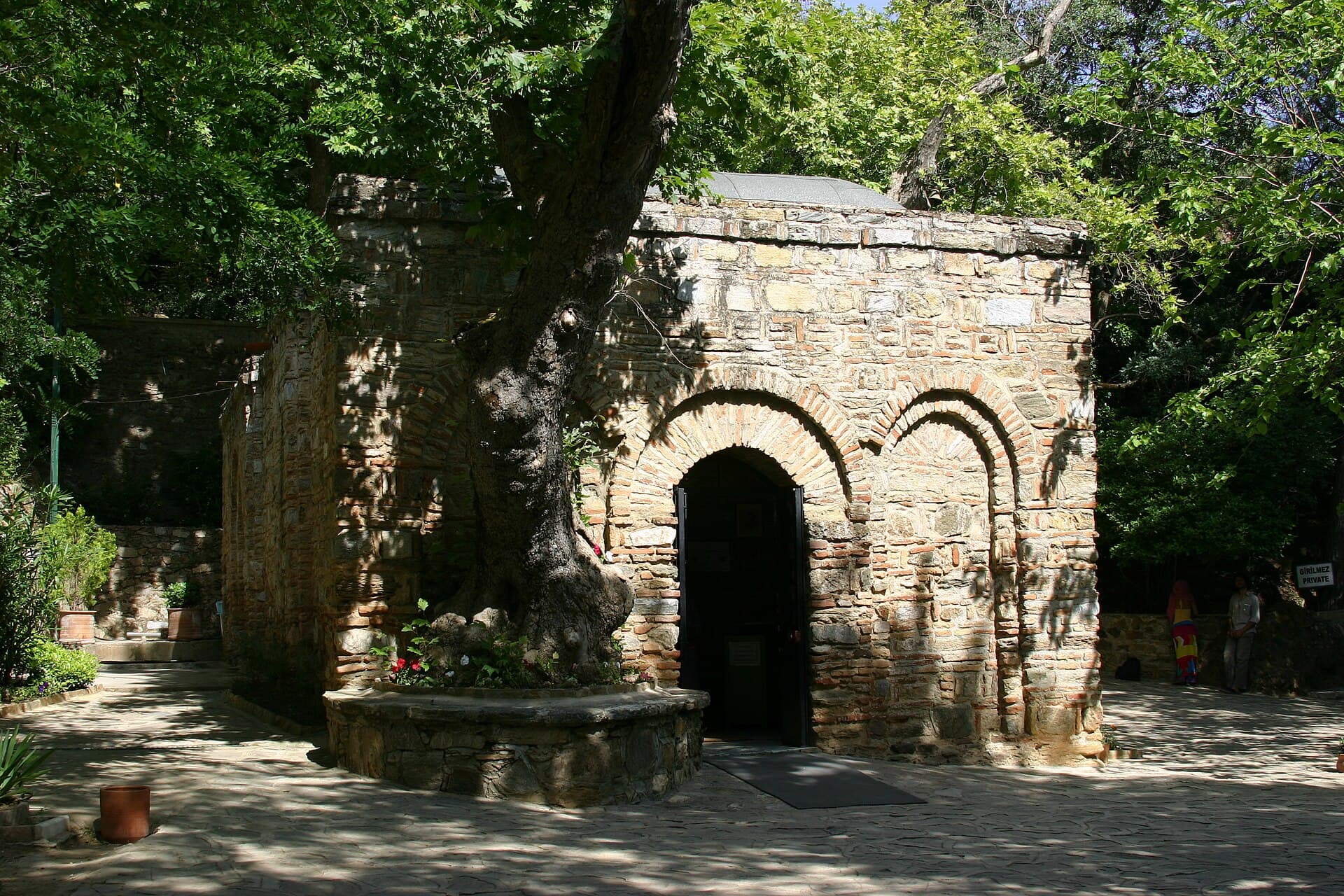 Efes (Ephesus): 13 sfaturi pentru orașul antic și împrejurimi în 2026 9 Casa Maicii Domnului (Meryem Ana Evi)
