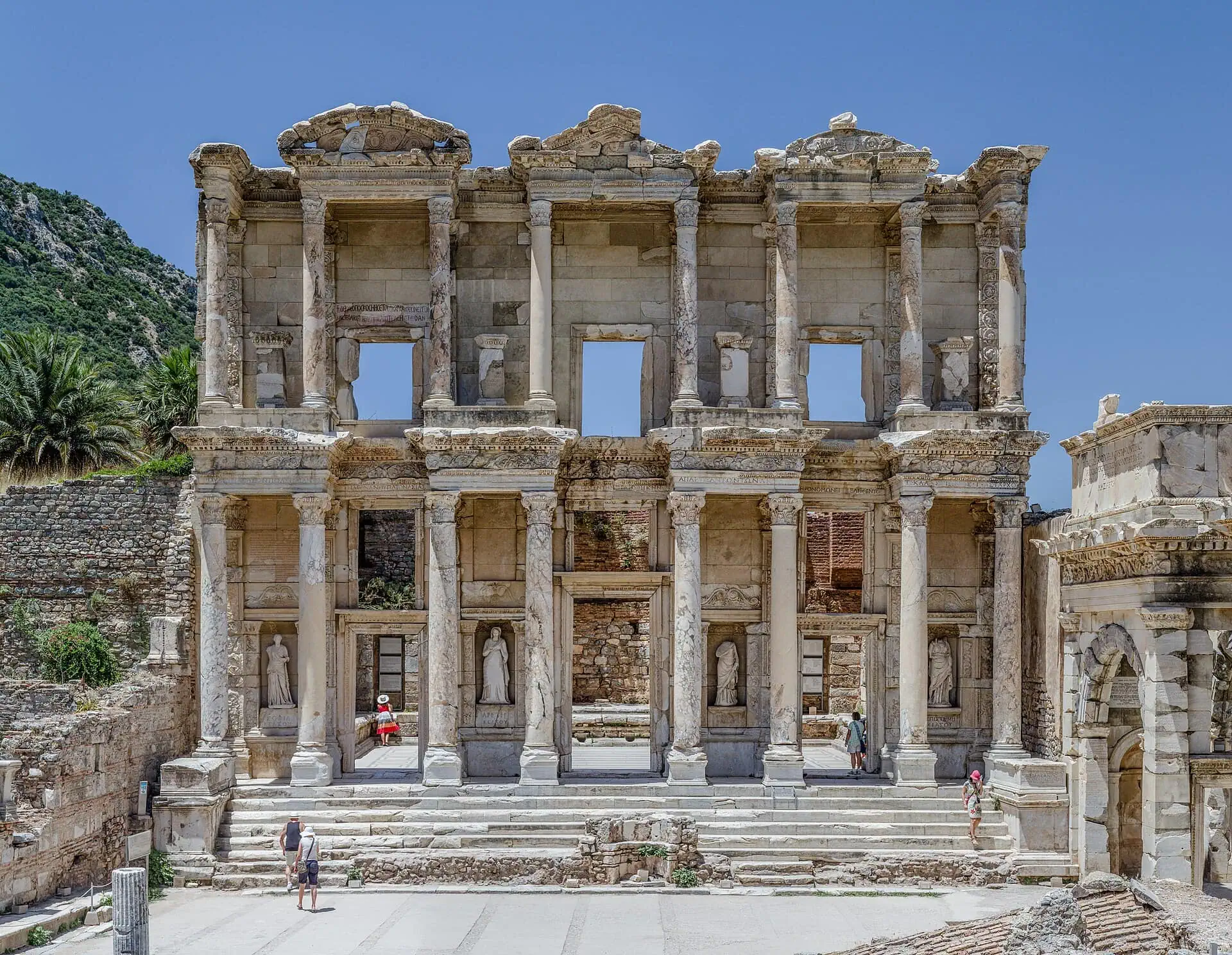Efeze (Turkije): 13 tips voor de antieke stad en omgeving in 2026 3 De Bibliotheek van Celsus, icoon van de hele oudheid