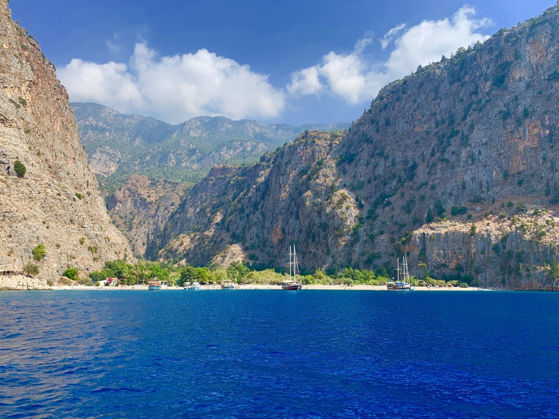 Fethiye și Ölüdeniz: Blue Lagoon și parapantă — 12 sfaturi pentru 2026 5 Valea Fluturilor (Butterfly Valley)