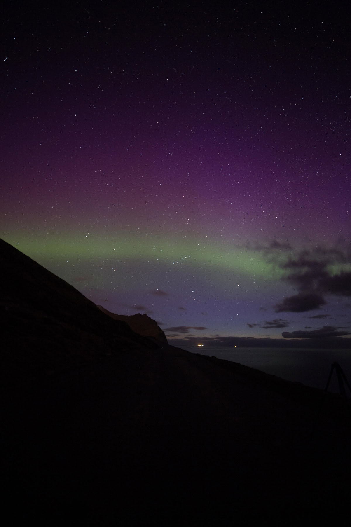 Aurora boreală: unde și când o vezi (12 cele mai bune locuri) 10 Aurora boreală deasupra Insulelor Feroe