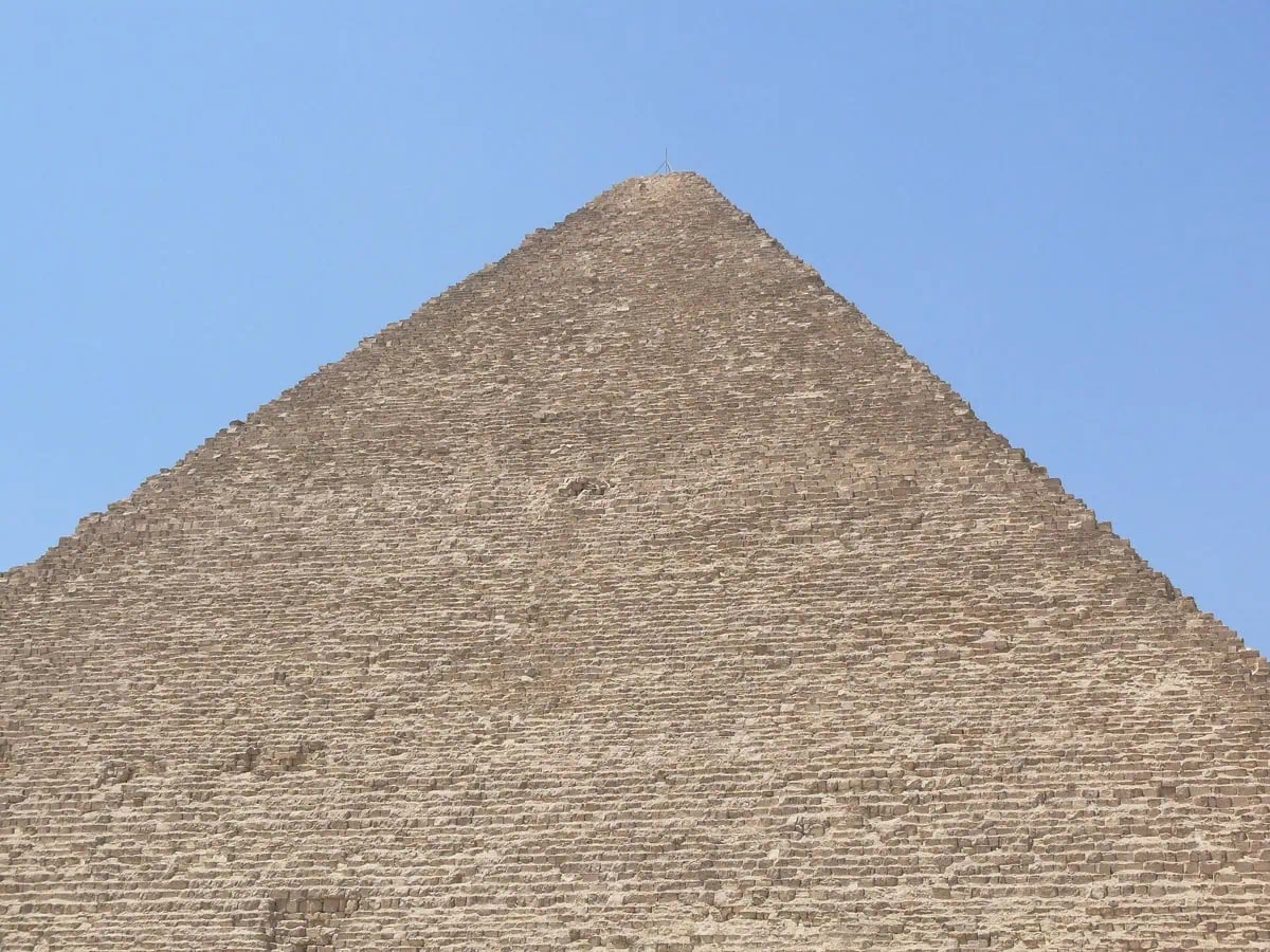 Sedm divů světa: starověké i nové na jednom místě 2 Velká pyramida v Gíze, jediný dochovaný antický div