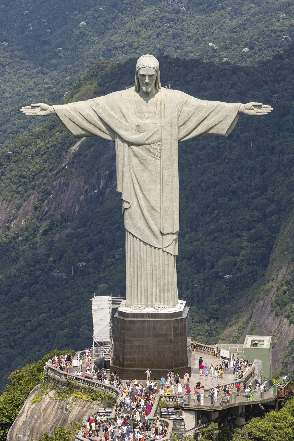 Cele șapte minuni ale lumii: antice și noi la un loc 11 Statuia lui Cristos Mântuitorul deasupra orașului Rio de Janeiro