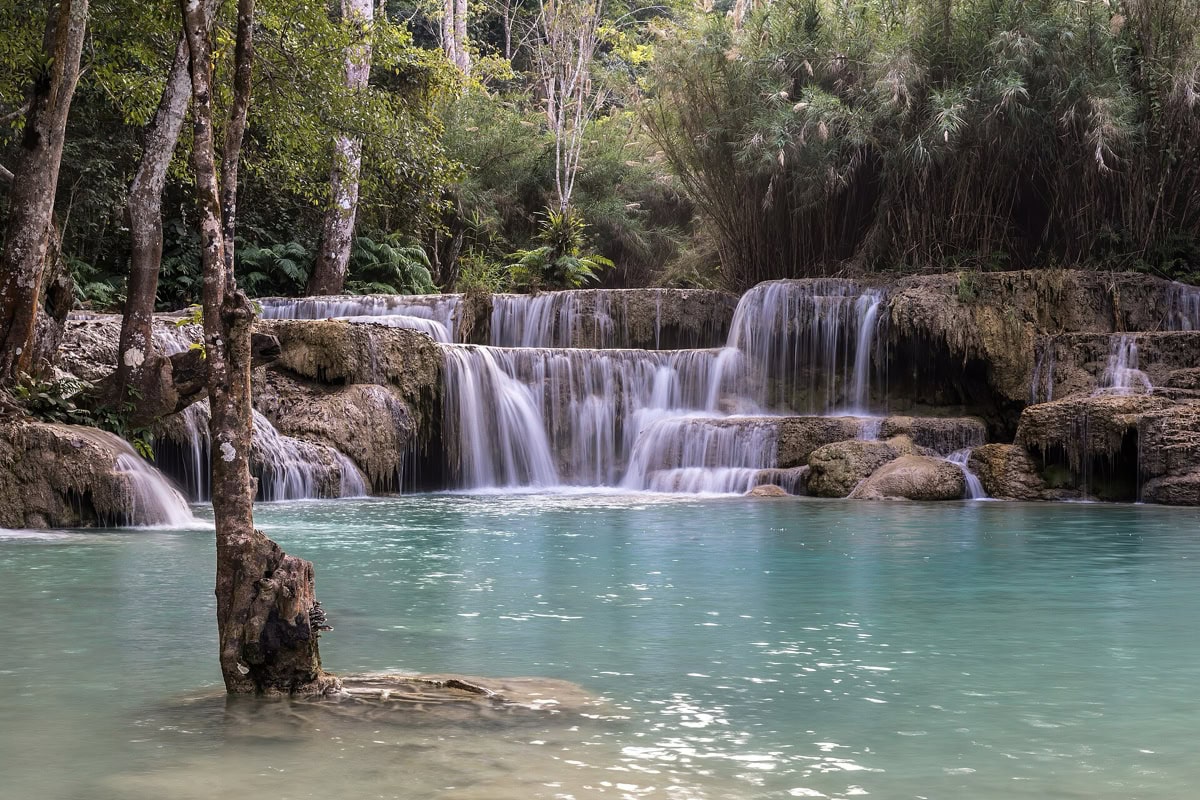 Cele mai frumoase cascade din lume: 16 locuri care te vor cuceri 11 Treptele turcoaz ale cascadei Kuang Si din Laos