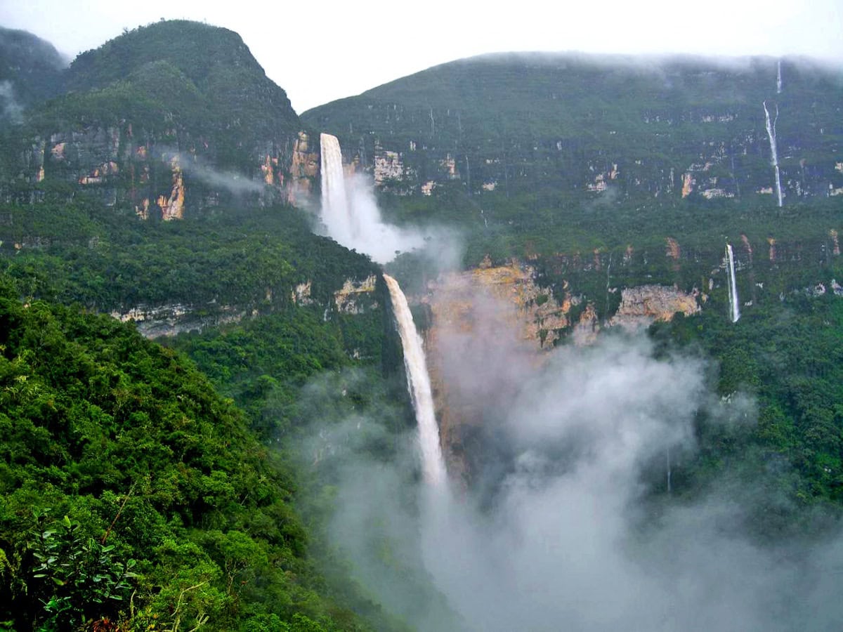 Cele mai frumoase cascade din lume: 16 locuri care te vor cuceri 15 Cascada în două trepte Gocta din jungla peruană