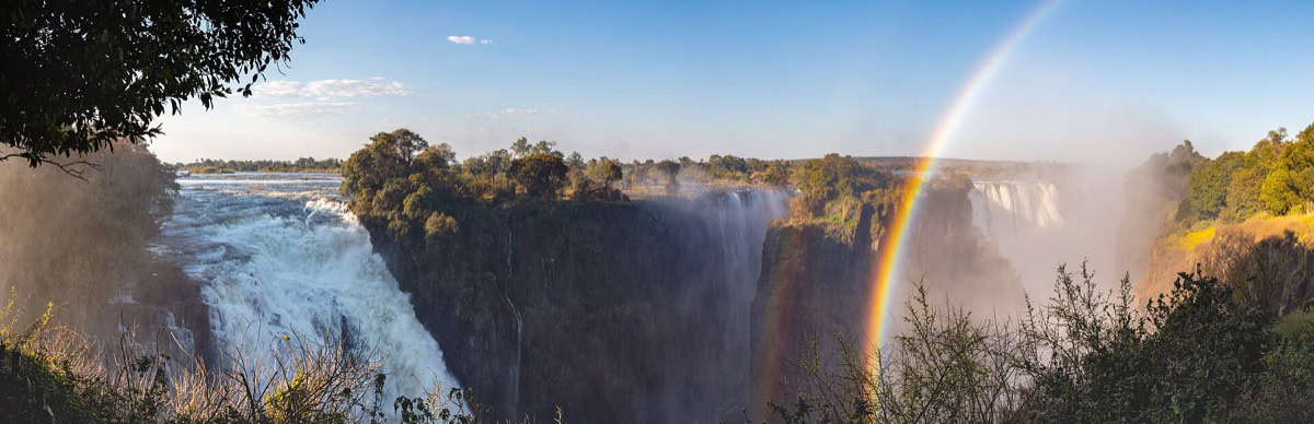 Cele mai frumoase cascade din lume: 16 locuri care te vor cuceri 4 Cascadele Victoria pe râul Zambezi