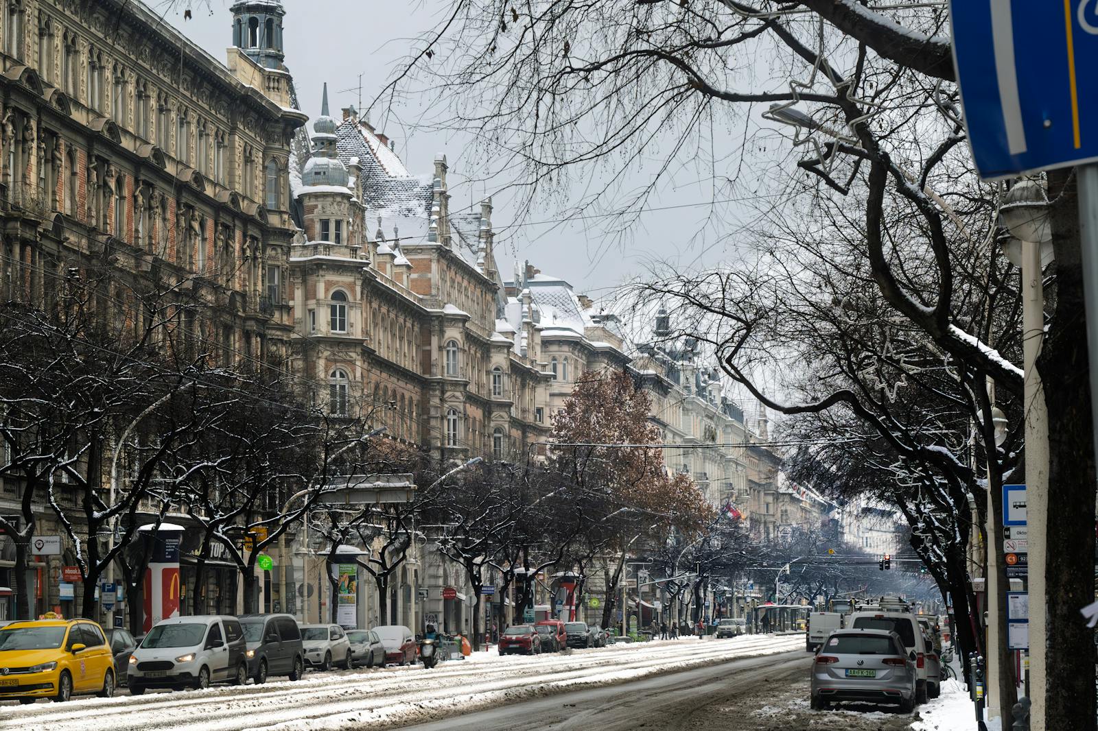 Budapešť za víkend: itinerář na 1, 2 a 3 dny 4 Andrássyho třída v Budapešti