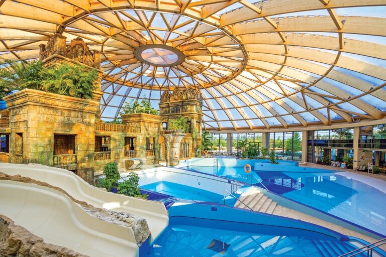 Hongrie : guide, conseils et que voir en 2026 4 Les meilleurs parcs aquatiques de Hongrie : 13 idées pour 2026