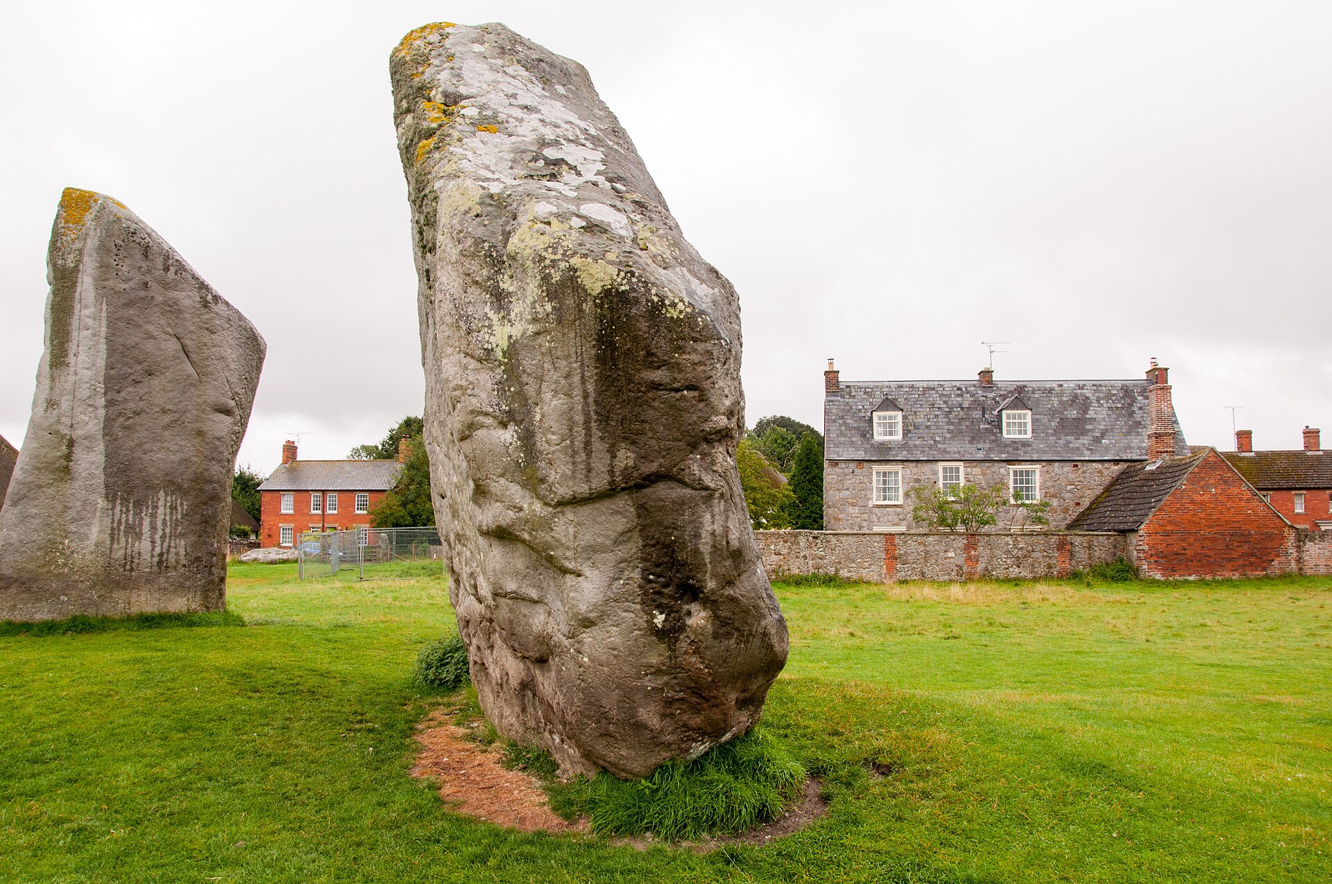 Stonehenge en Angleterre : billets, accès et 12 idées aux alentours en 2026 9 Cercle de pierres d'Avebury