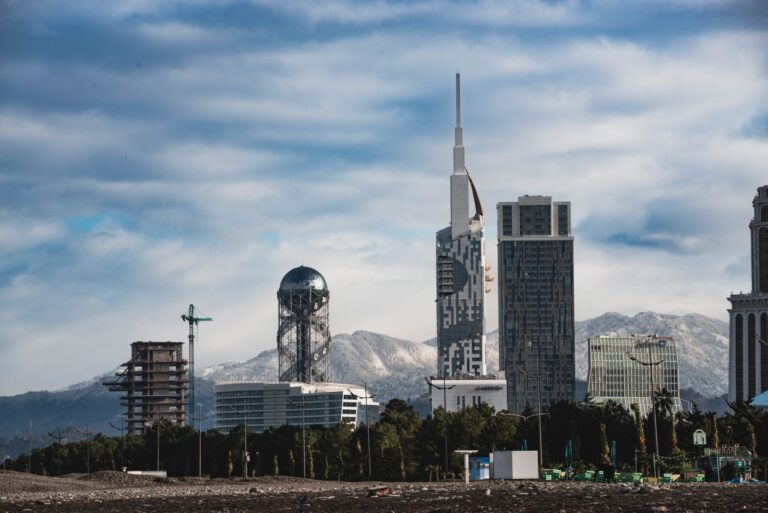 Georgien: Reiseführer, Tipps & Highlights 2026 4 Batumi, Georgien: 22 Tipps, was man am Schwarzen Meer 2026 sehen und erleben kann