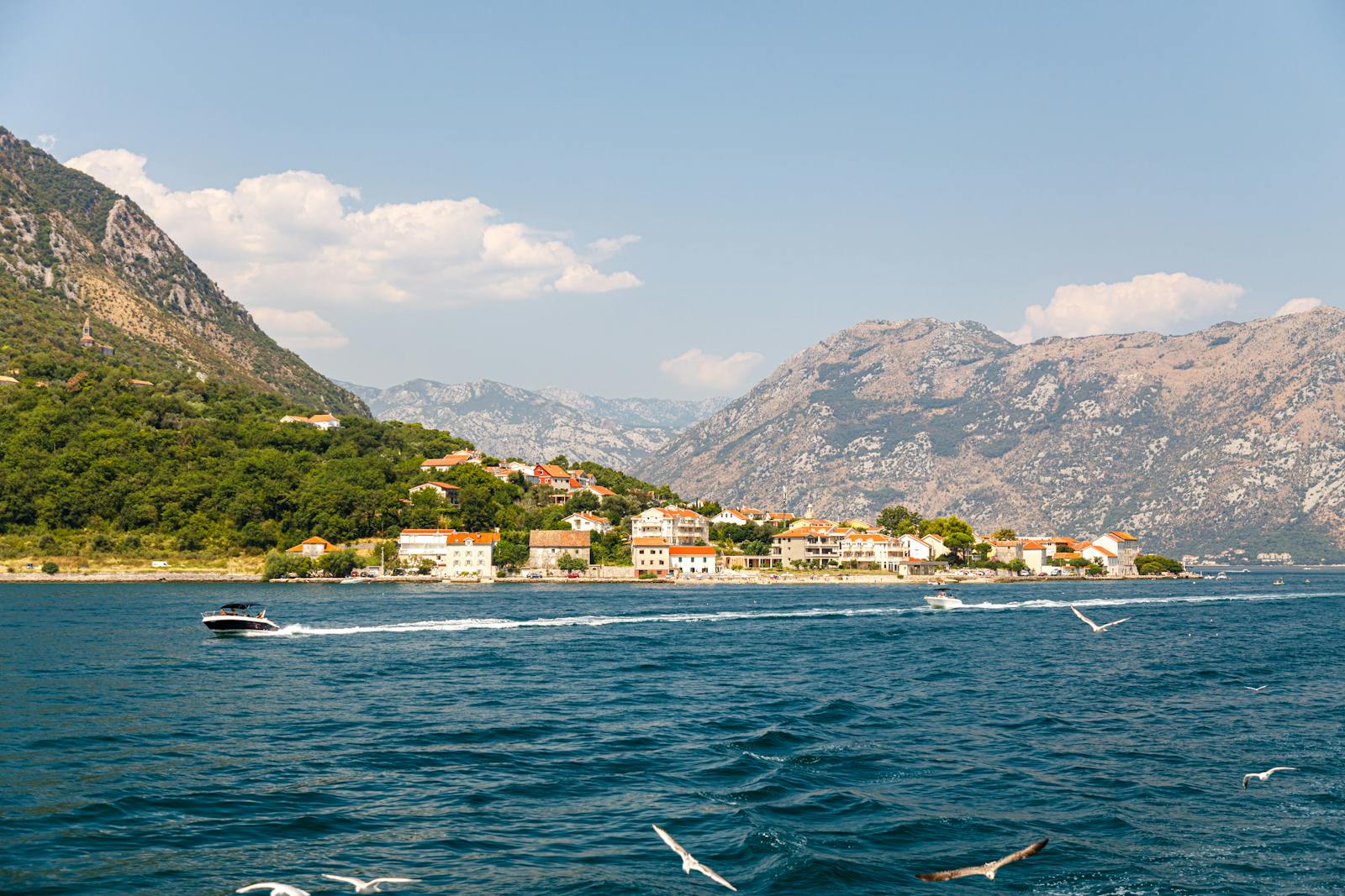 Boka Kotorská a Perast: 12 tipů, co vidět a dělat 16 Serpentiny P1 na Lovćen: Epické výhledy
