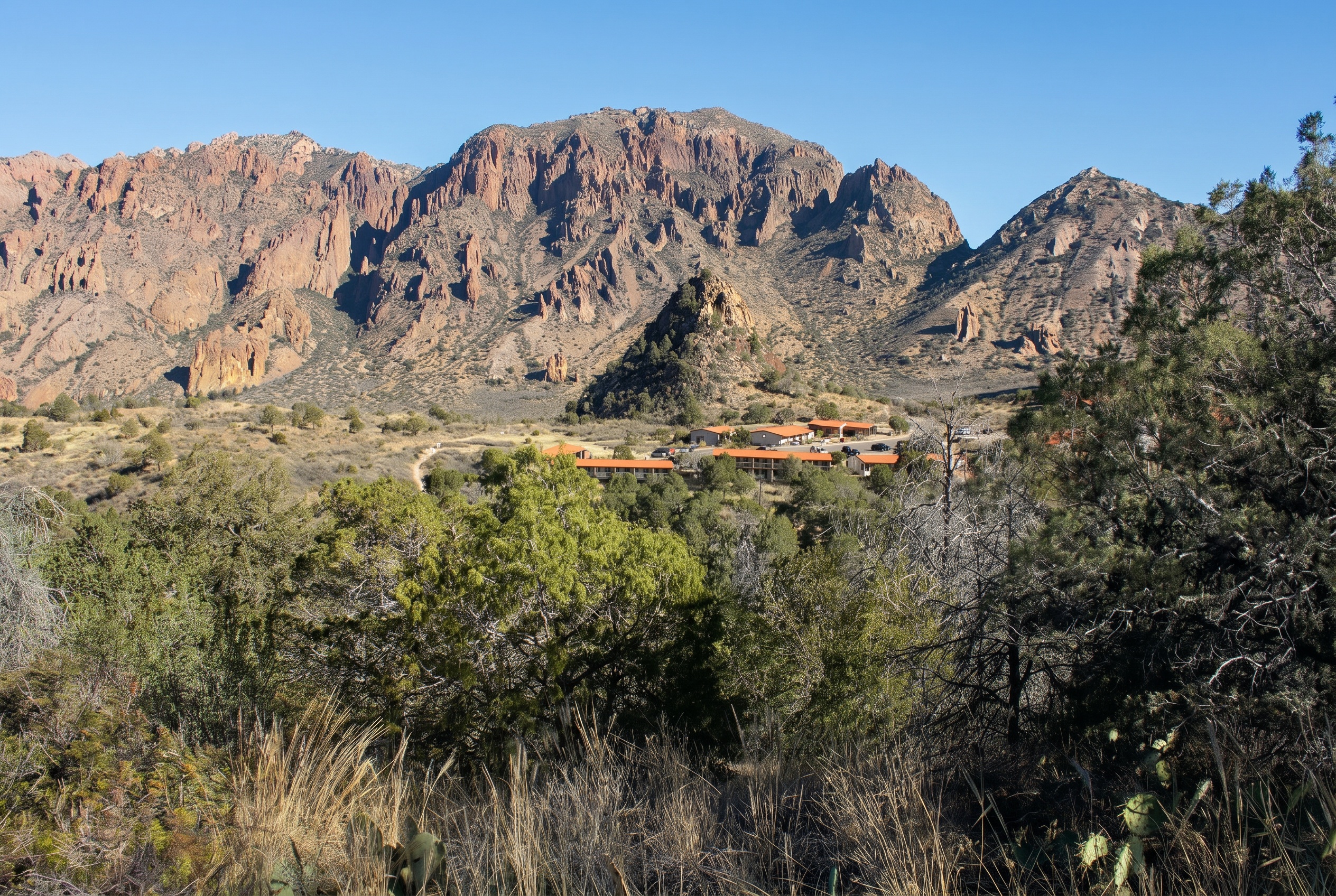 Big Bend National Park, Texas: 15 tipů, co vidět a dělat 5 Chisos Mountains Lodge v kotlině Chisos Basin