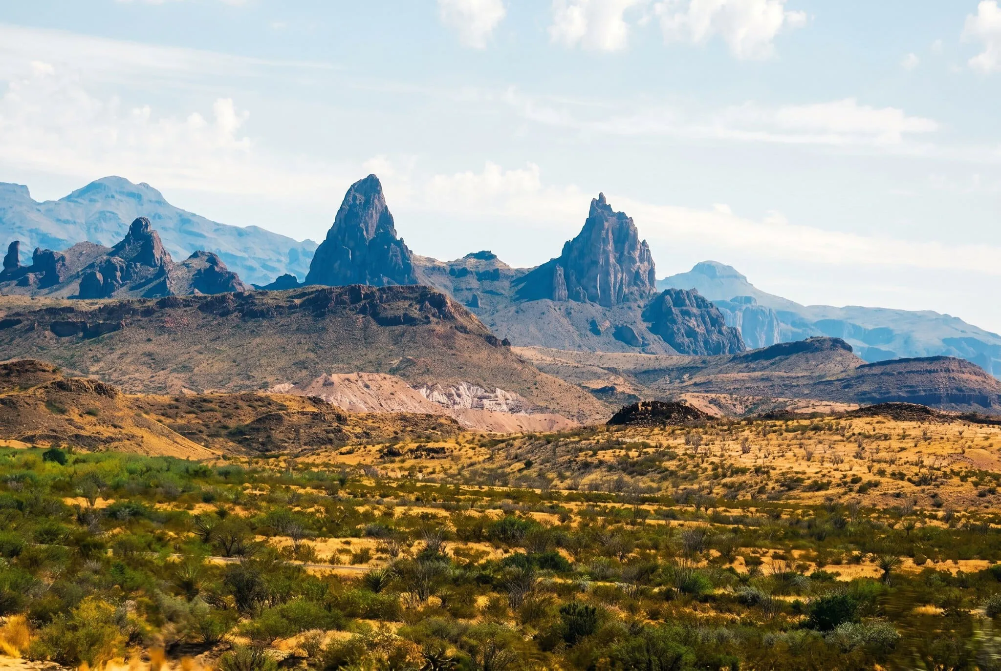 Las torres de Mule Ears Peaks en la Ross Maxwell Scenic Drive