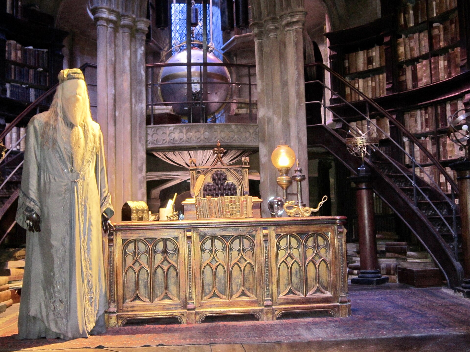 Harry Potter Studio Londen: tickets, prijzen en 14 tips in 2026 7 Perkamentus' werkkamer en de afdelingskamers