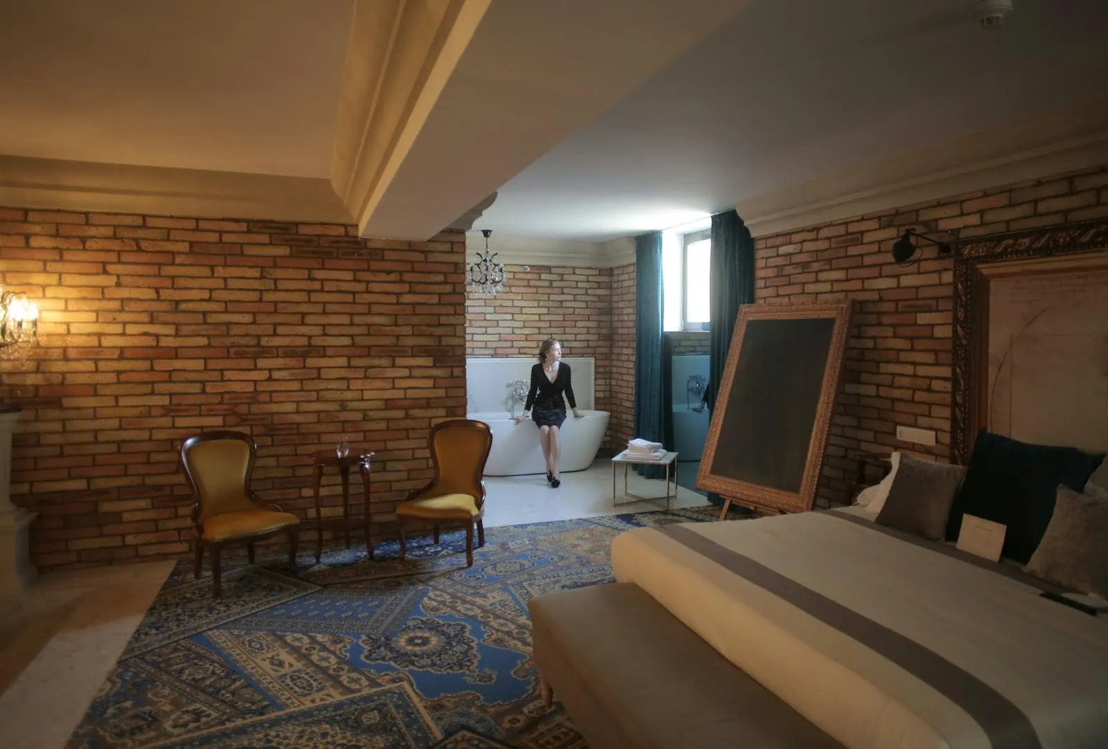 Budapest Thermal Baths: 8 Best Spas + Practical Guide for 2026 3 Boutique hotel room in Budapest