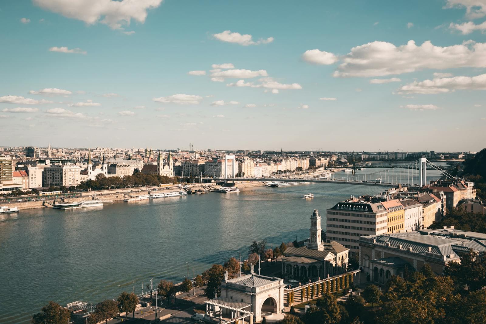 Vremea în Budapesta, Ungaria și când să mergi: ghid lunar (2026) 2 Budapesta vara