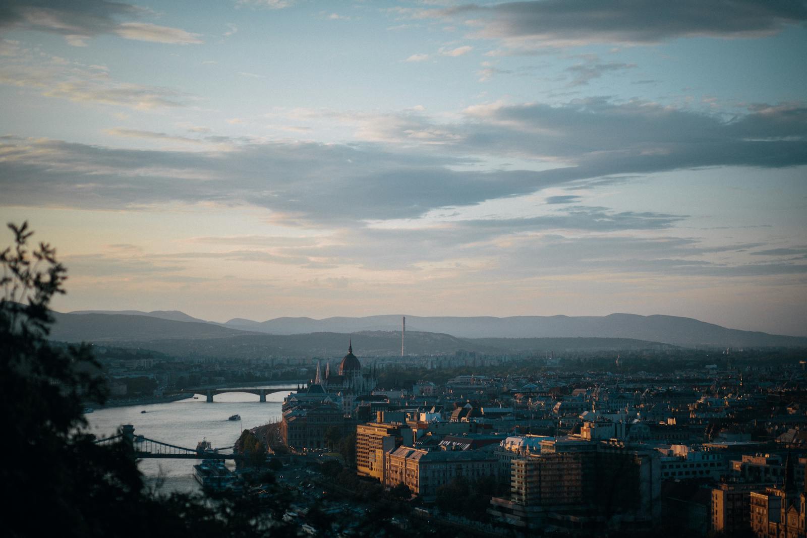 Západ slunce nad Budapeští
