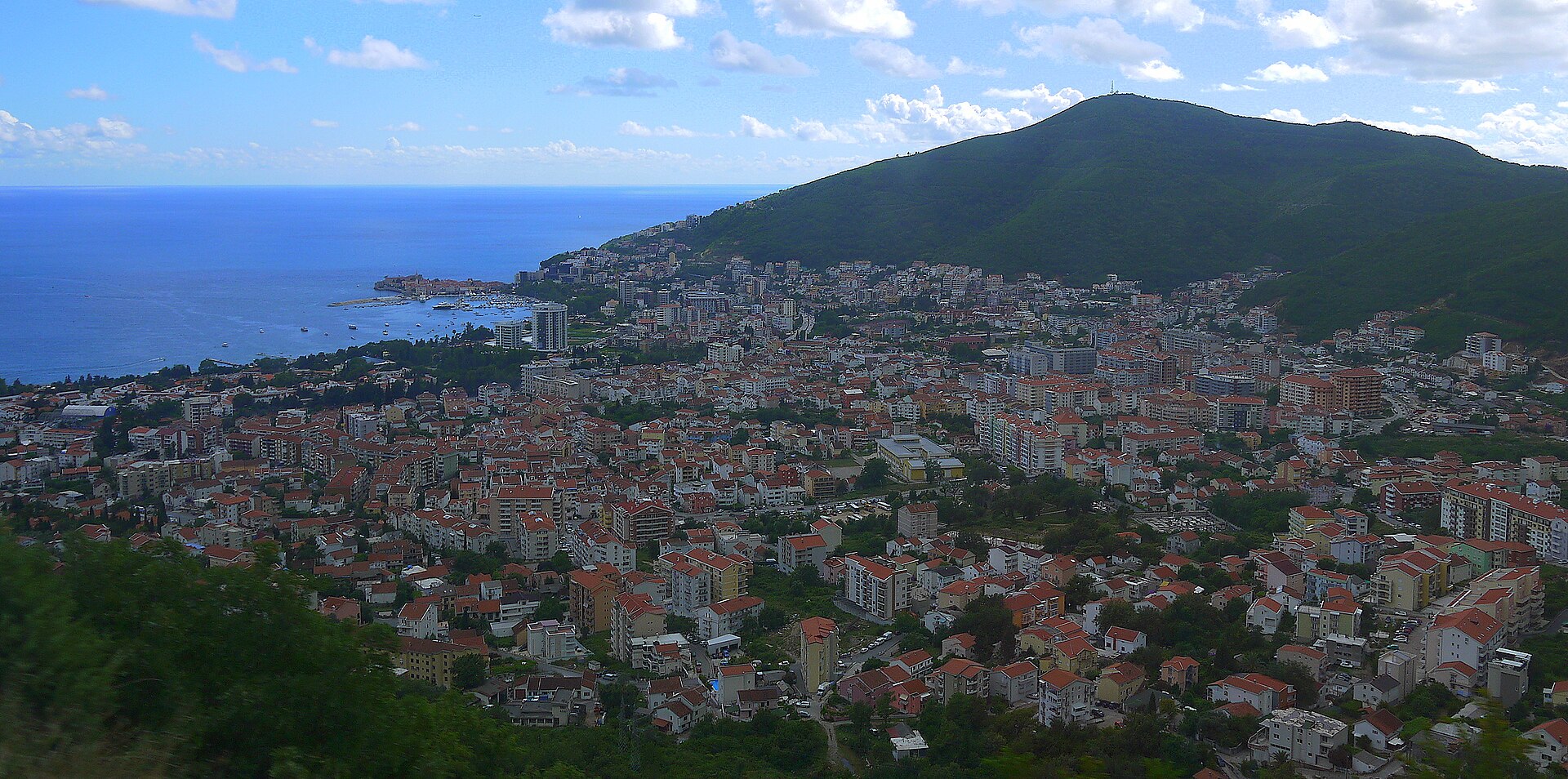 Budva, Montenegro: 14 consejos sobre playas, casco antiguo y alrededores en 2026 2 Cuándo viajar a Budva