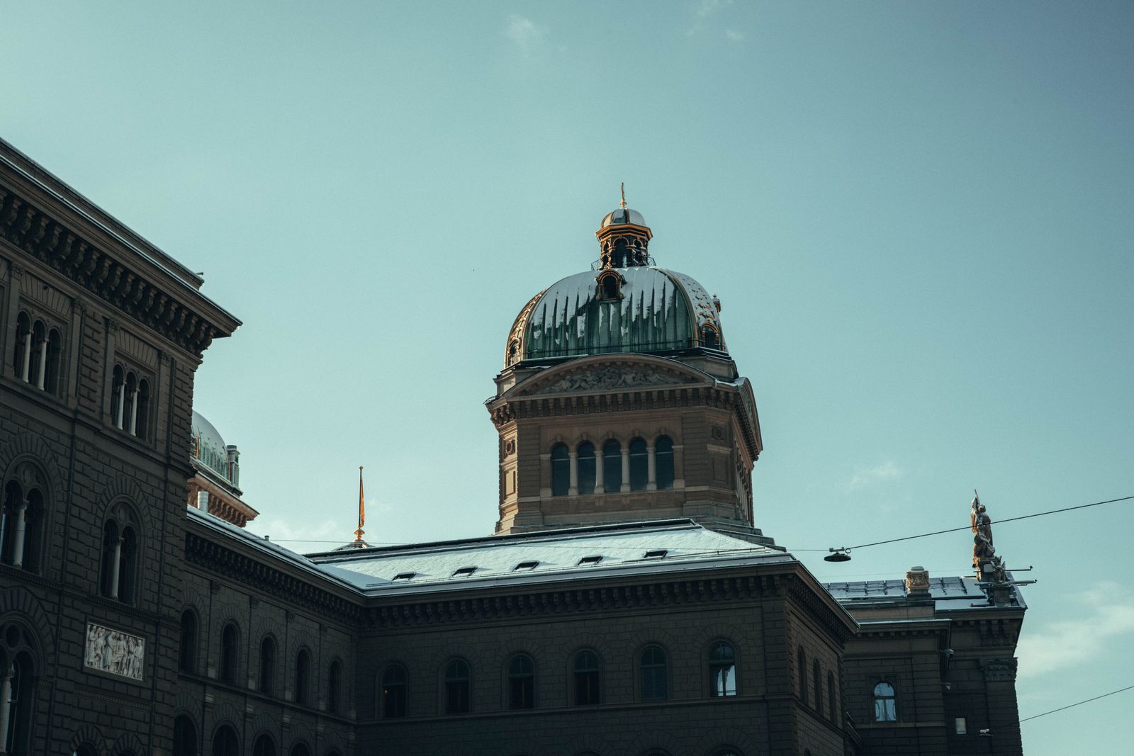 Berna, Suiza: 15 cosas que ver y hacer en la capital en 2026 10 Bundeshaus y visita al parlamento