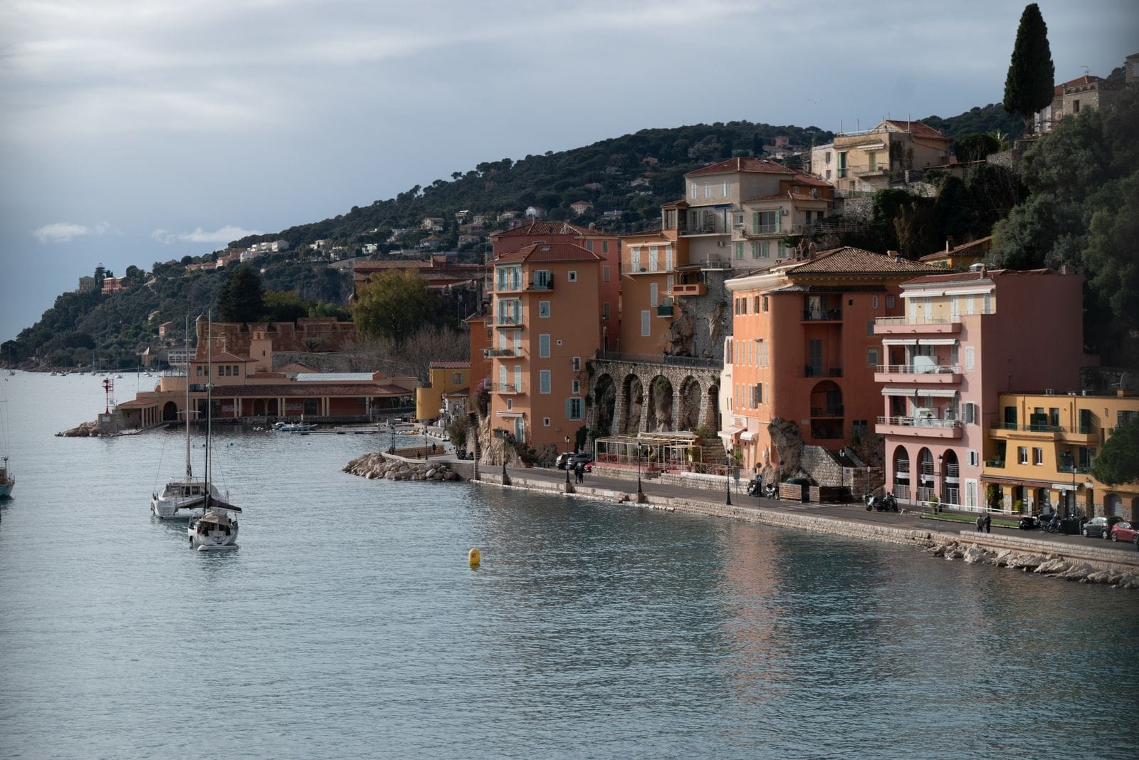 Riviera Franceză: 14 sfaturi pentru Coasta de Azur în 2026 9 Villefranche-sur-Mer și golful său adânc