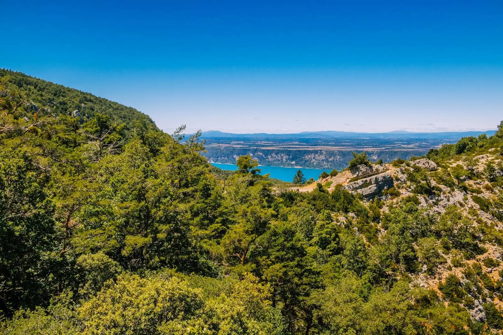Gorges du Verdon, France : 12 conseils + comment les visiter en 2026 16 La randonnée et le célèbre sentier Blanc-Martel