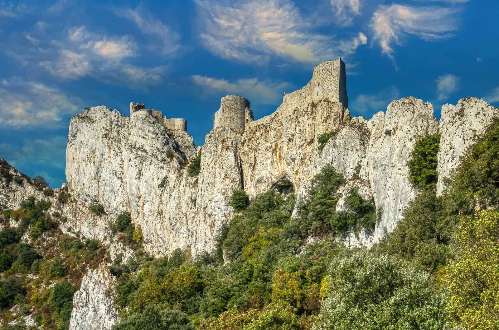 Carcassonne, Francie: 12 tipů, co vidět v roce 13 Výlet za historií katarů: Peyrepertuse a Quéribus