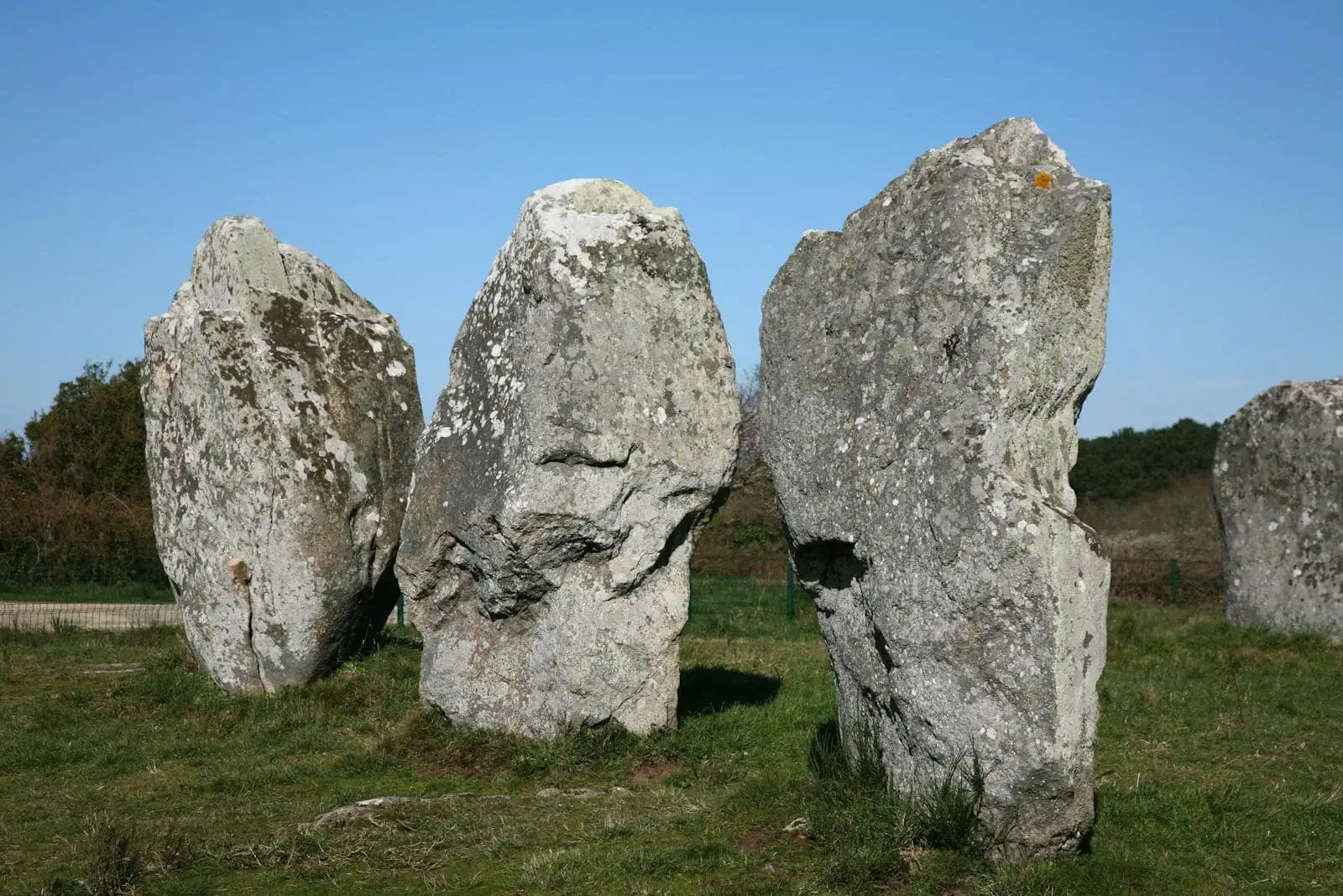 Bretagne, Frankrike: 15 tips på vad du ska se och göra 2026 16 Carnac och de förhistoriska menhirernas gåta