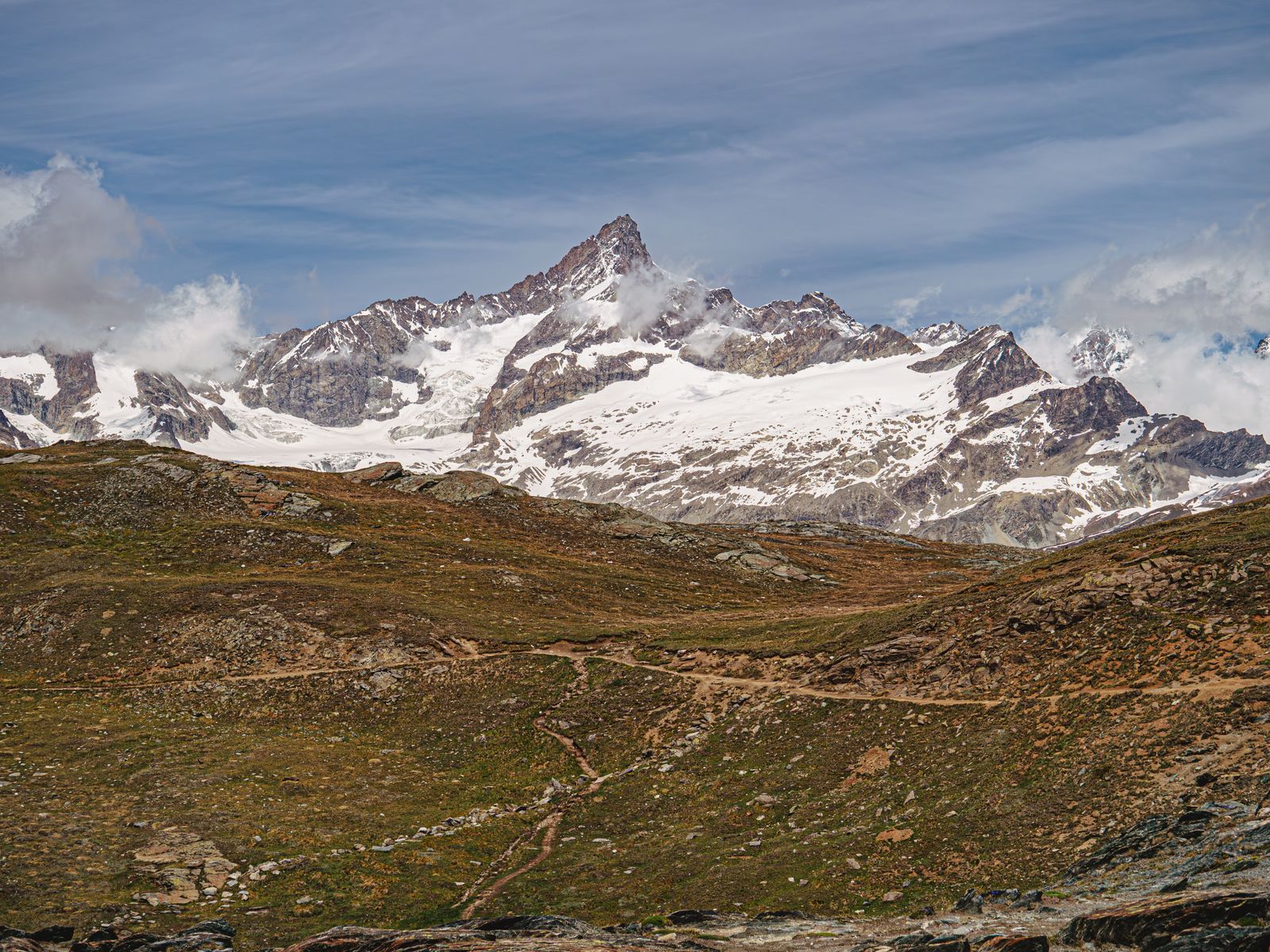 Zermatt a Matterhorn: 17 tipov, čo vidieť a robiť v roku 2026 20 Celoročné lyžovanie na ľadovci