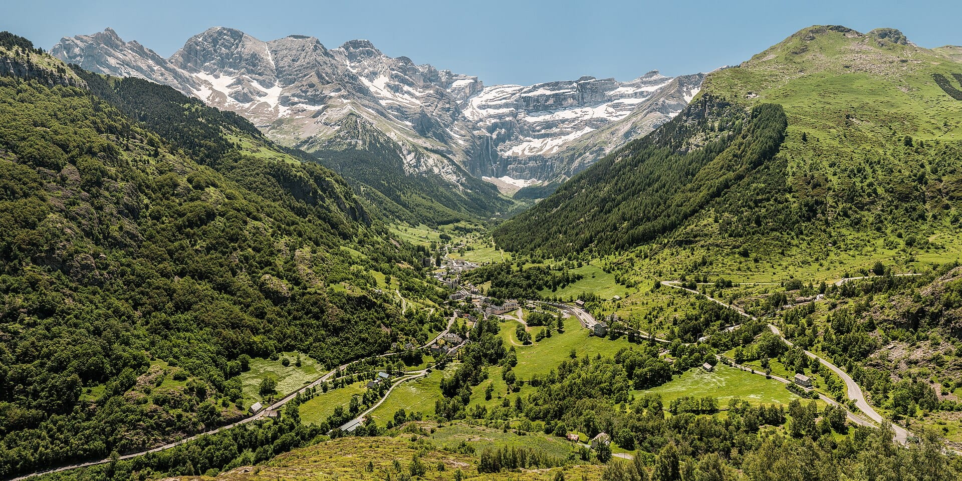 Lurdy, Francúzsko: 11 tipov na pútnické miesto v roku 2026 46 Cirque de Gavarnie a vodopády