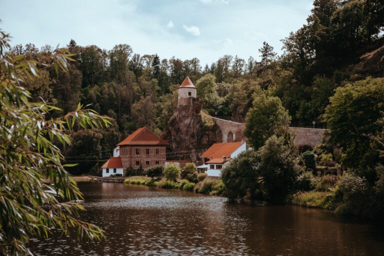 Tschechien: Ausflugstipps & Highlights 2026 8 Schloss Červená Lhota: 8 Tipps für deinen Besuch 2026