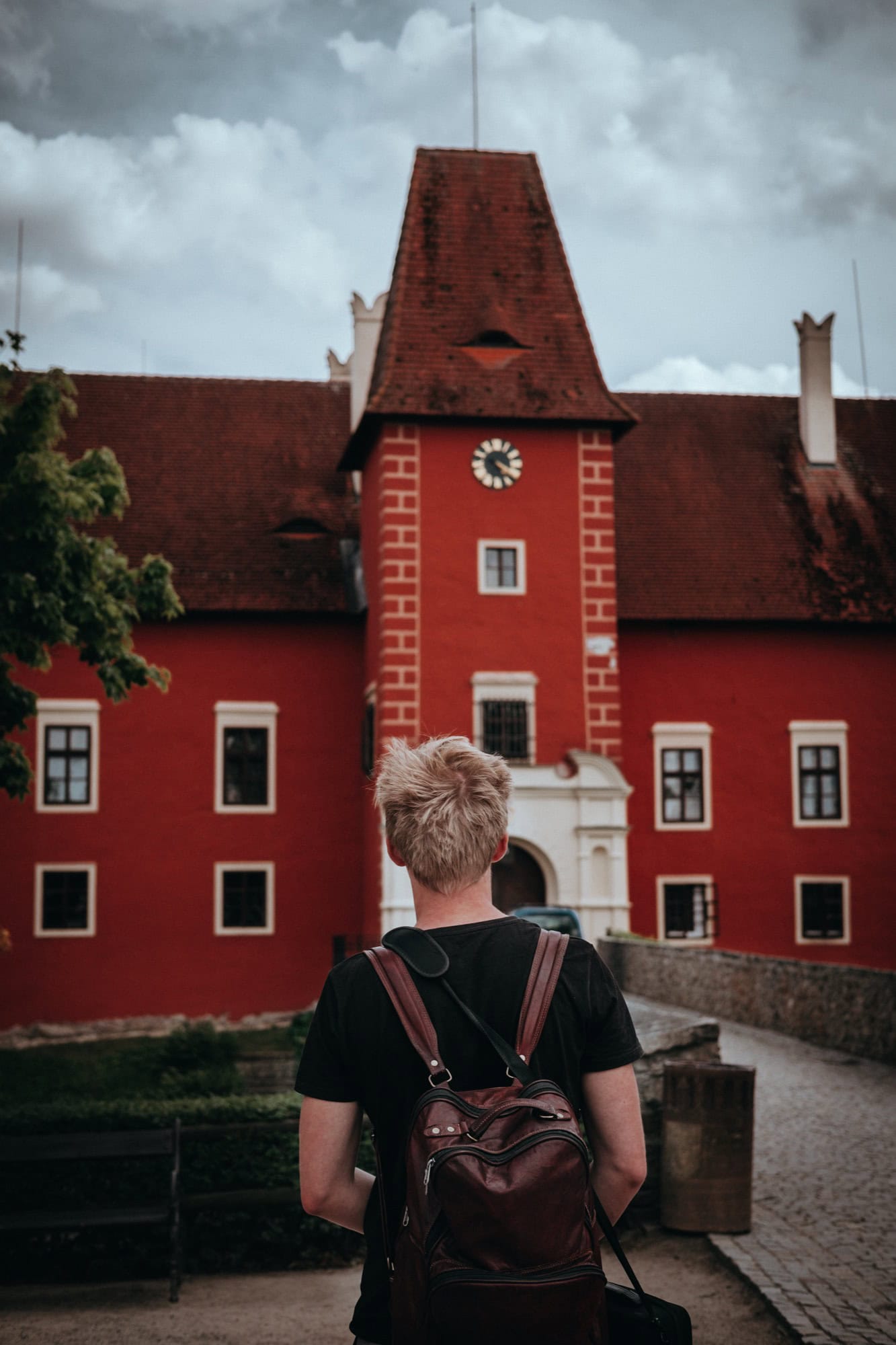 Červená Lhota Castle: 8 Tips on What to See & Know Before Visiting in 2026 77 At the entrance gate to the grounds of Červená Lhota Castle