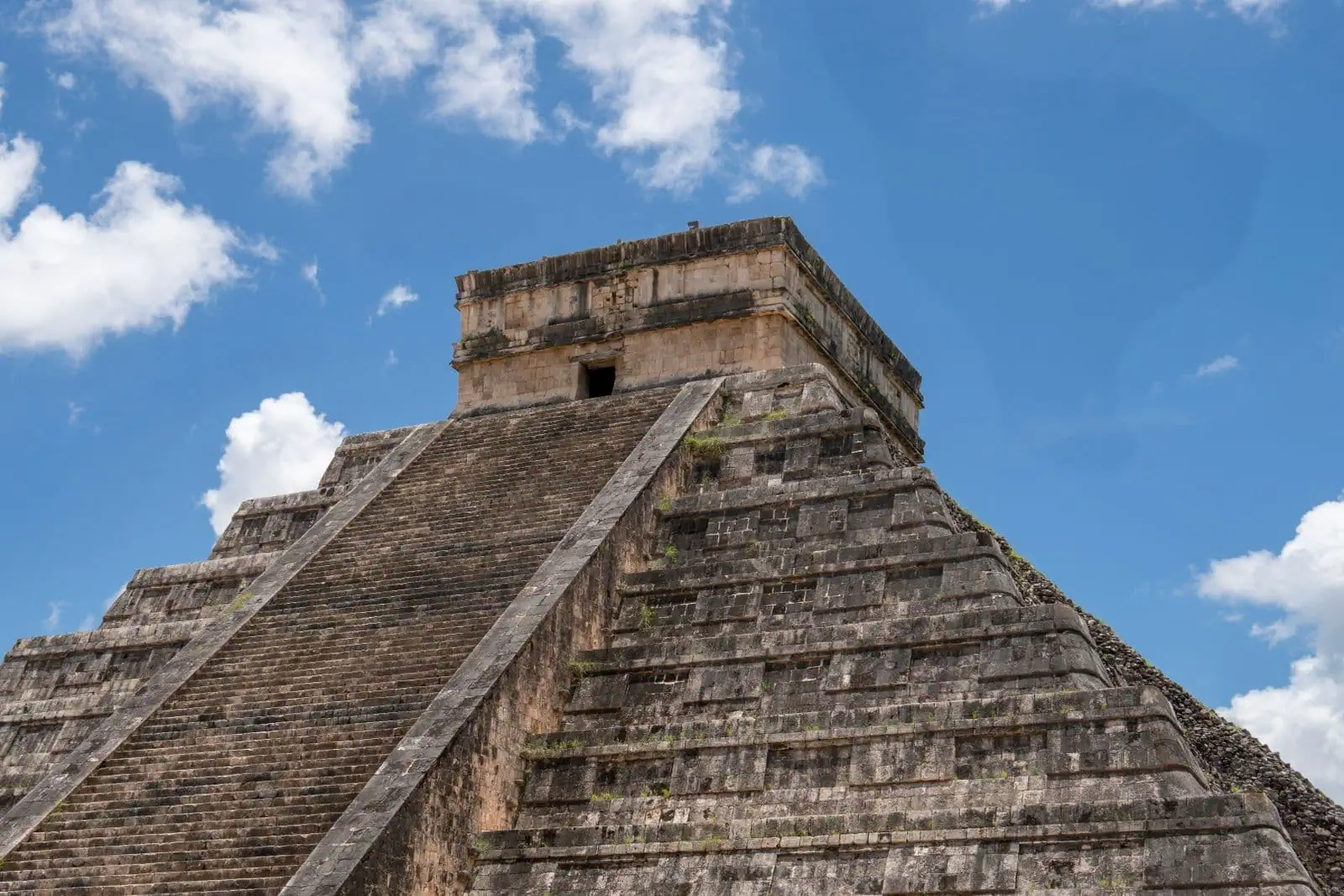 Mexico Holidays: 20 Best Places to Visit & See in 2026 1 The El Castillo pyramid at Chichén Itzá