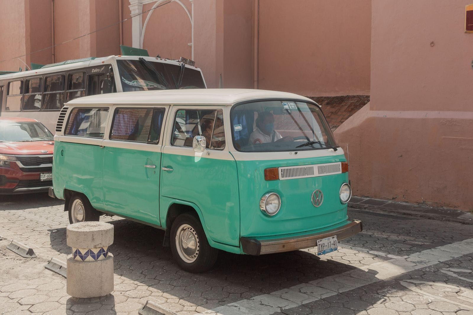 Itinerariu Mexic: rute gata făcute pentru 10, 14 și 21 de zile în 2026 8 Colectivo – dubiță comună în Mexic