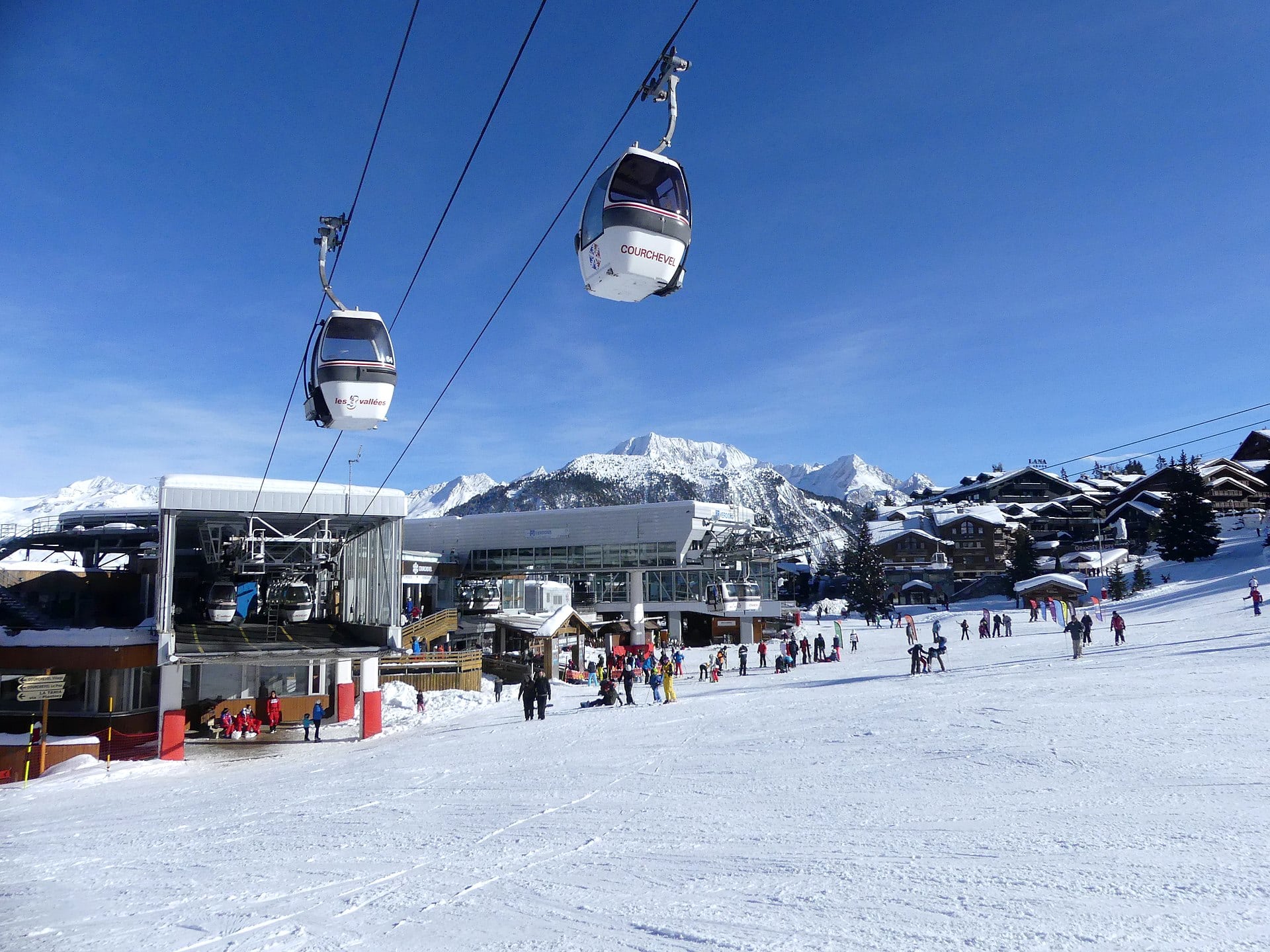 Schi în Alpii Francezi: cele mai bune 12 stațiuni în 2026 4 Courchevel și o privire în lumea luxului absolut