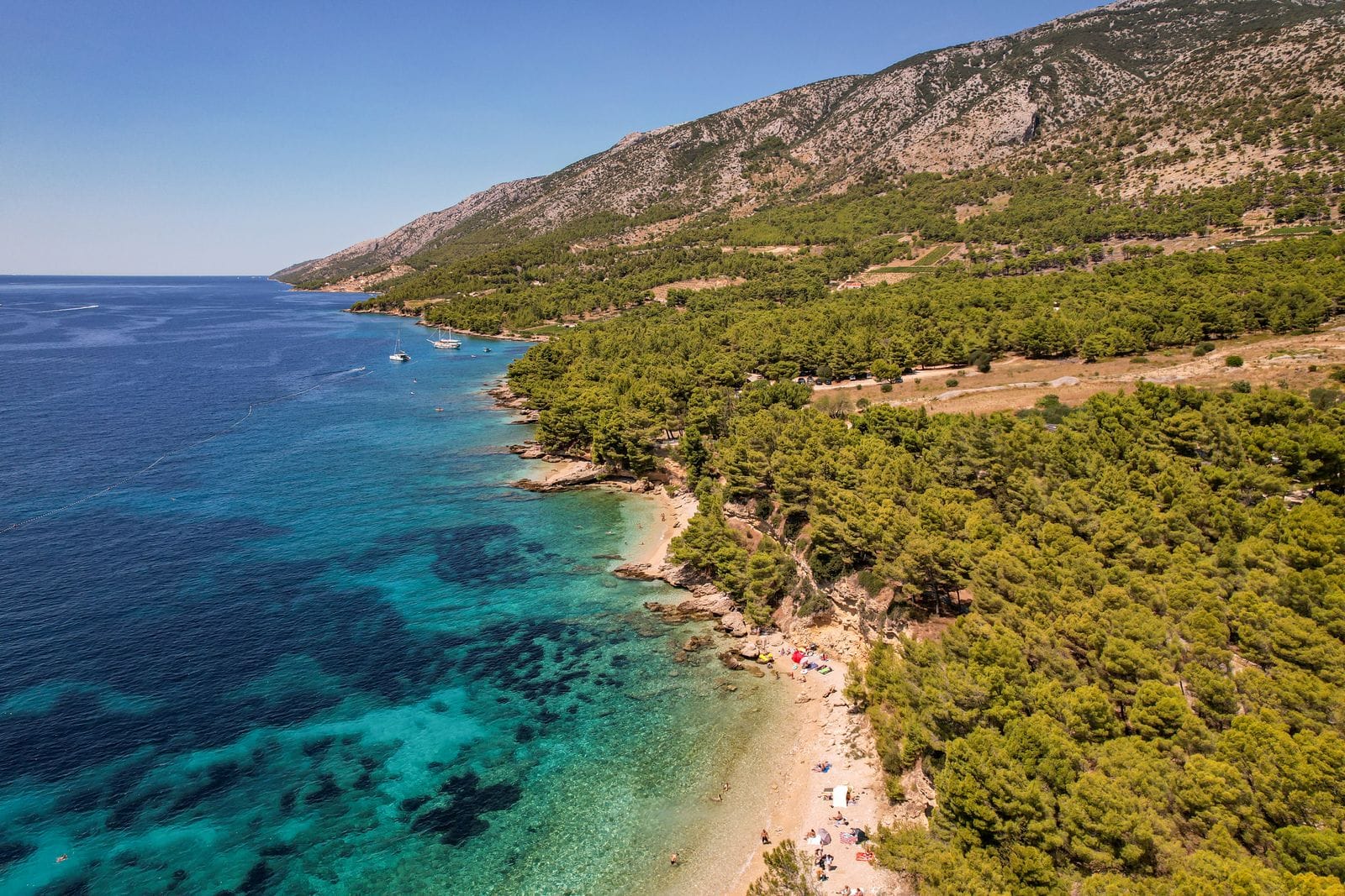 Meteo in Croazia: quando andare al mare (temperature mese per mese) nel 2026 14 Domande frequenti