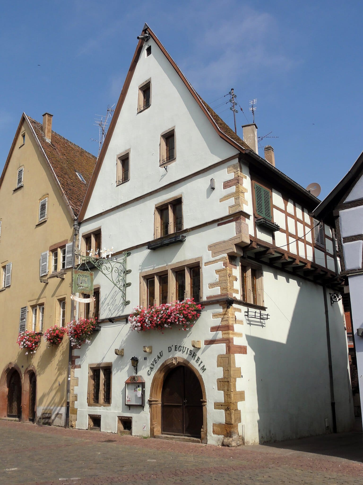 Roadtrip prin vinăriile Franței: Alsacia, Burgundia și Champagne (8 zile) 3 Ziua 2: Drumul vinului din Alsacia prin Colmar, Eguisheim și Riquewihr