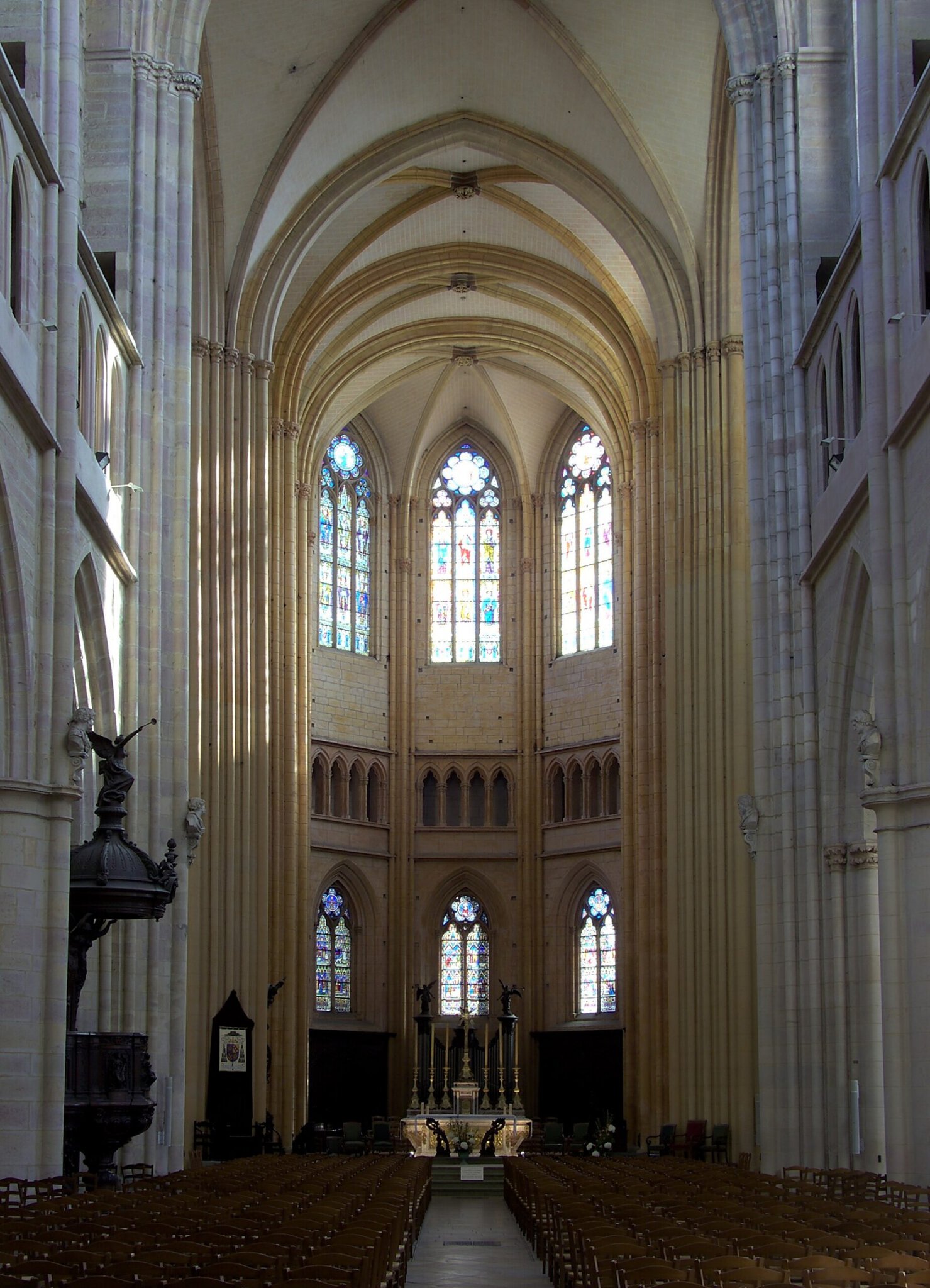 Roadtrip prin vinăriile Franței: Alsacia, Burgundia și Champagne (8 zile) 5 Ziua 4: Dijon, muștarul și splendoarea ducală